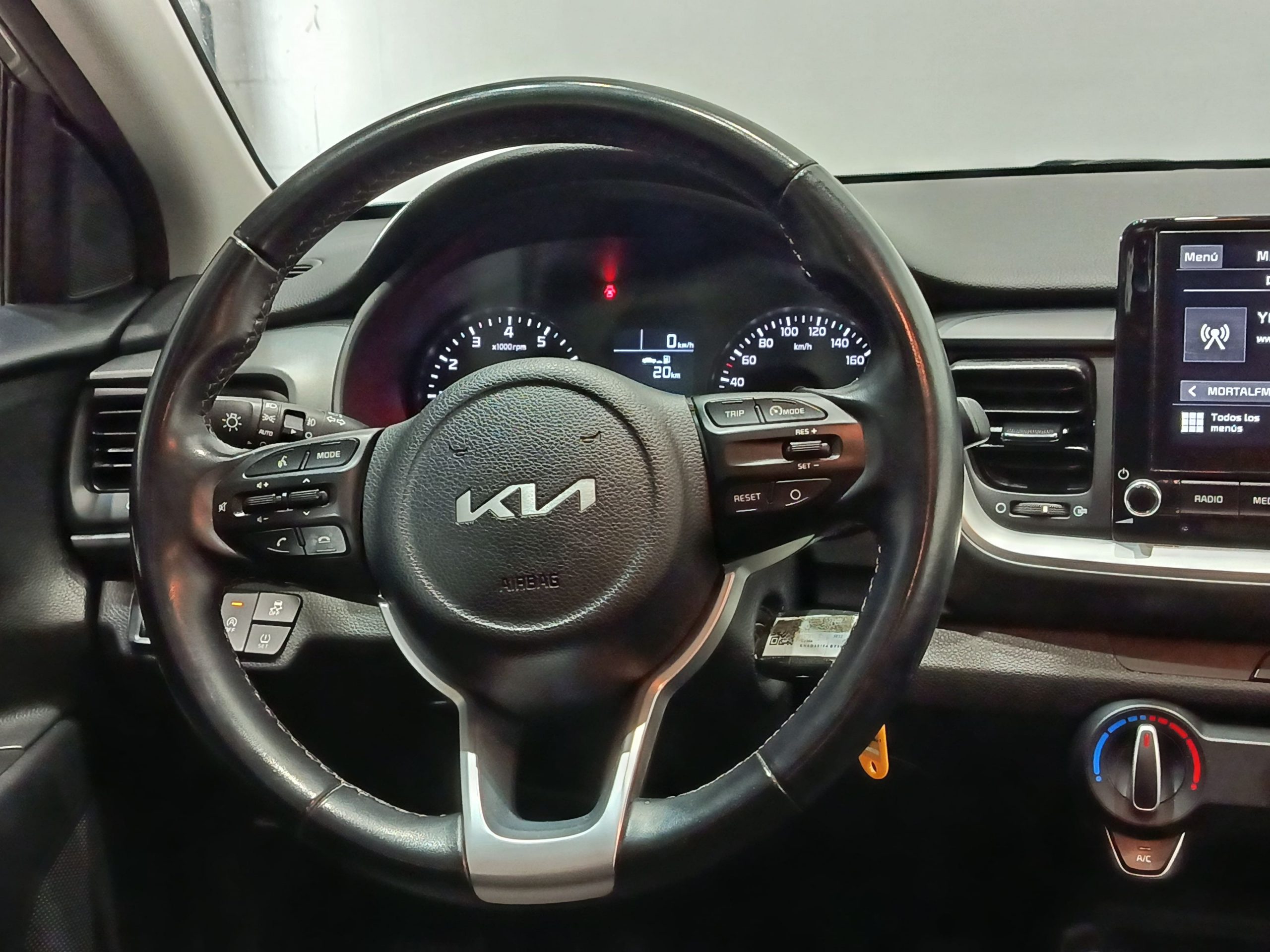 KIA STONIC 1.2 CONCEPT 84cv - Imagen 15