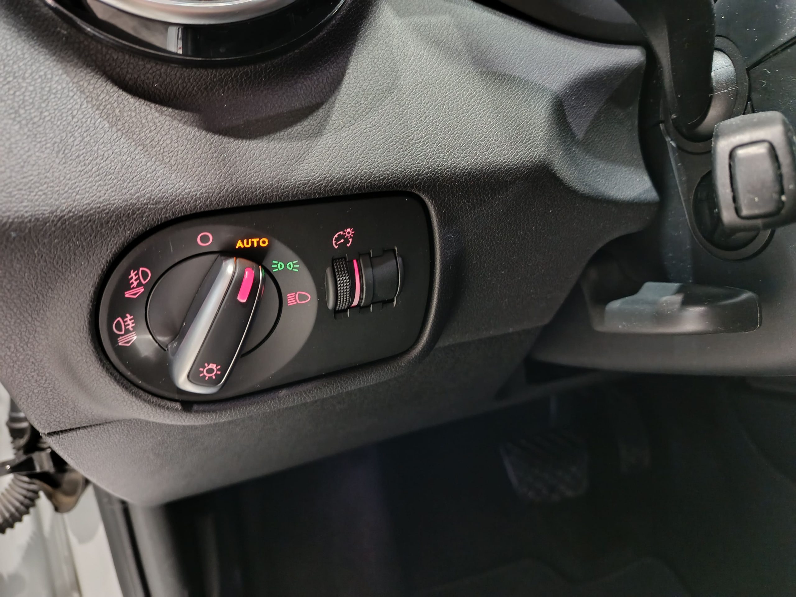 AUDI A1 SPORTBACK 1.6TDi S-LINE S-TRONIC 115CV - Imagen 18