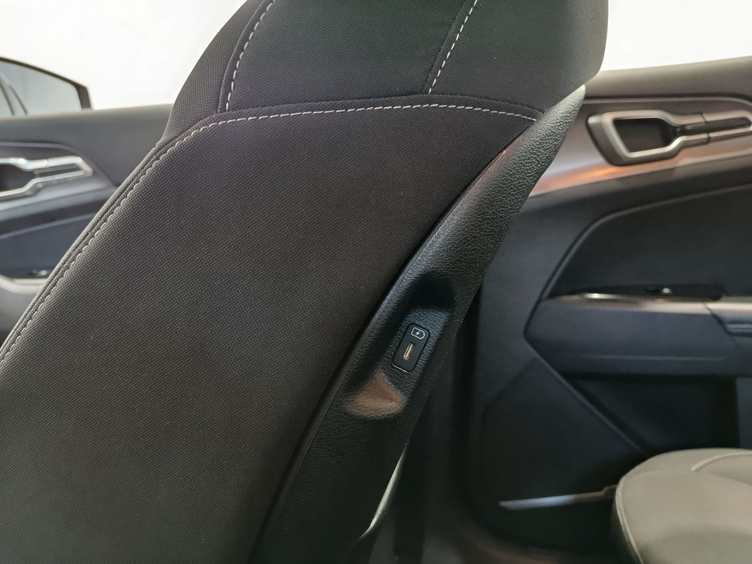 KIA TECH HYBRID 1.6 T-GDI 180CV AT6 E6D - Imagen 19