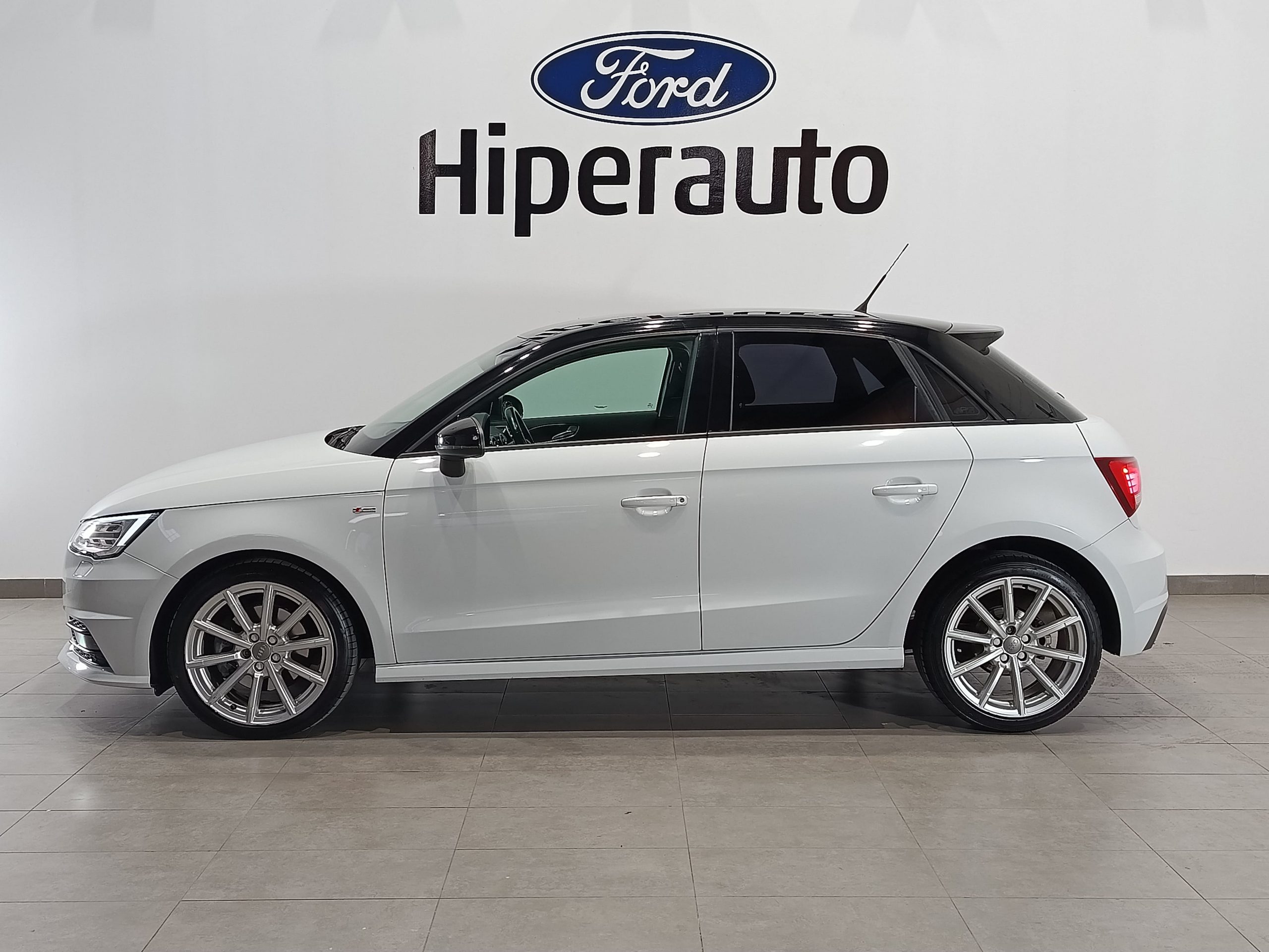 AUDI A1 SPORTBACK 1.6TDi S-LINE S-TRONIC 115CV - Imagen 21