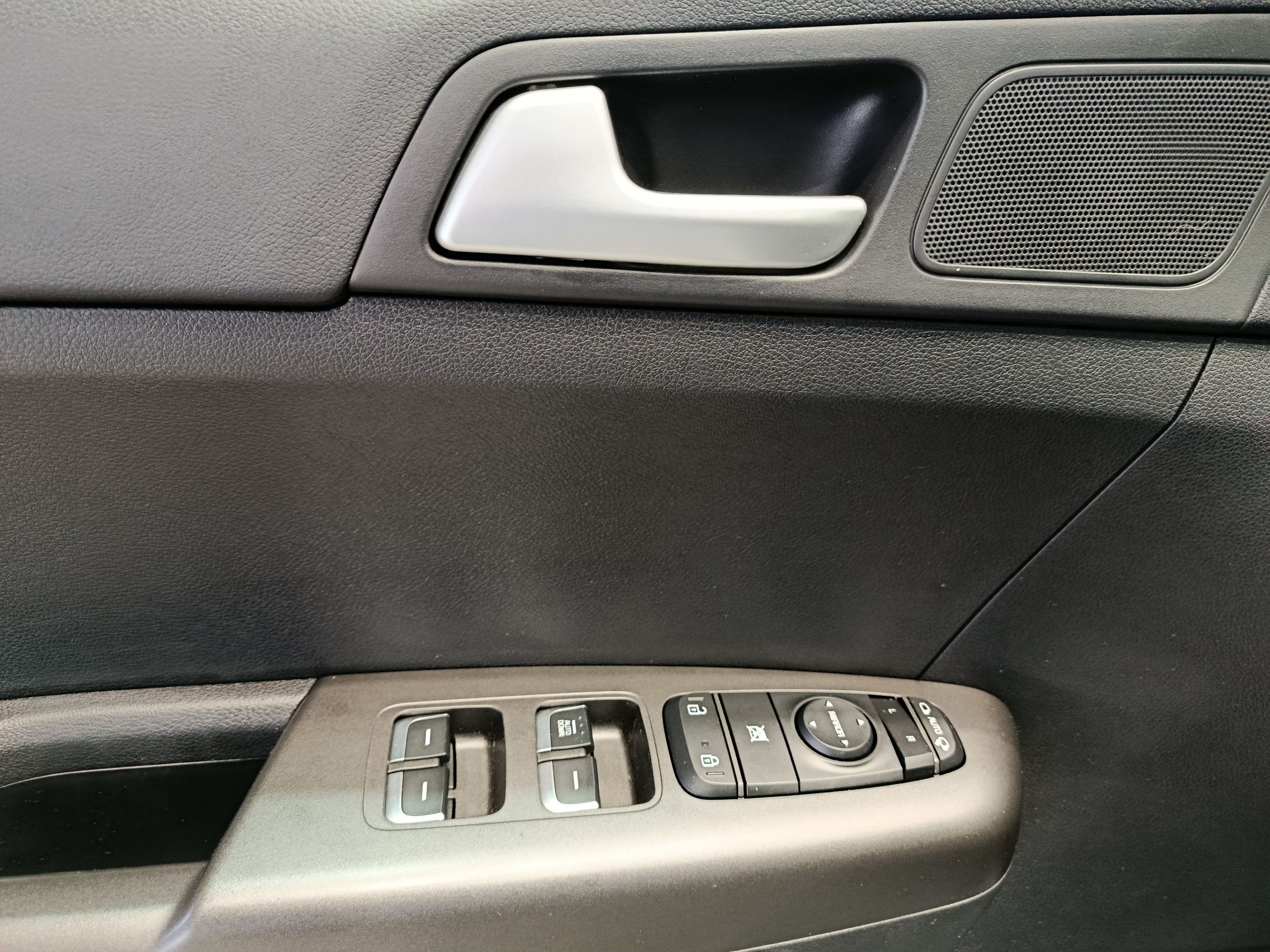 KIA SPORTAGE 1.7 CRDI 115CV BUSINESS ECO-DYNAMICS S&S 4X2 MT6 - Imagen 20