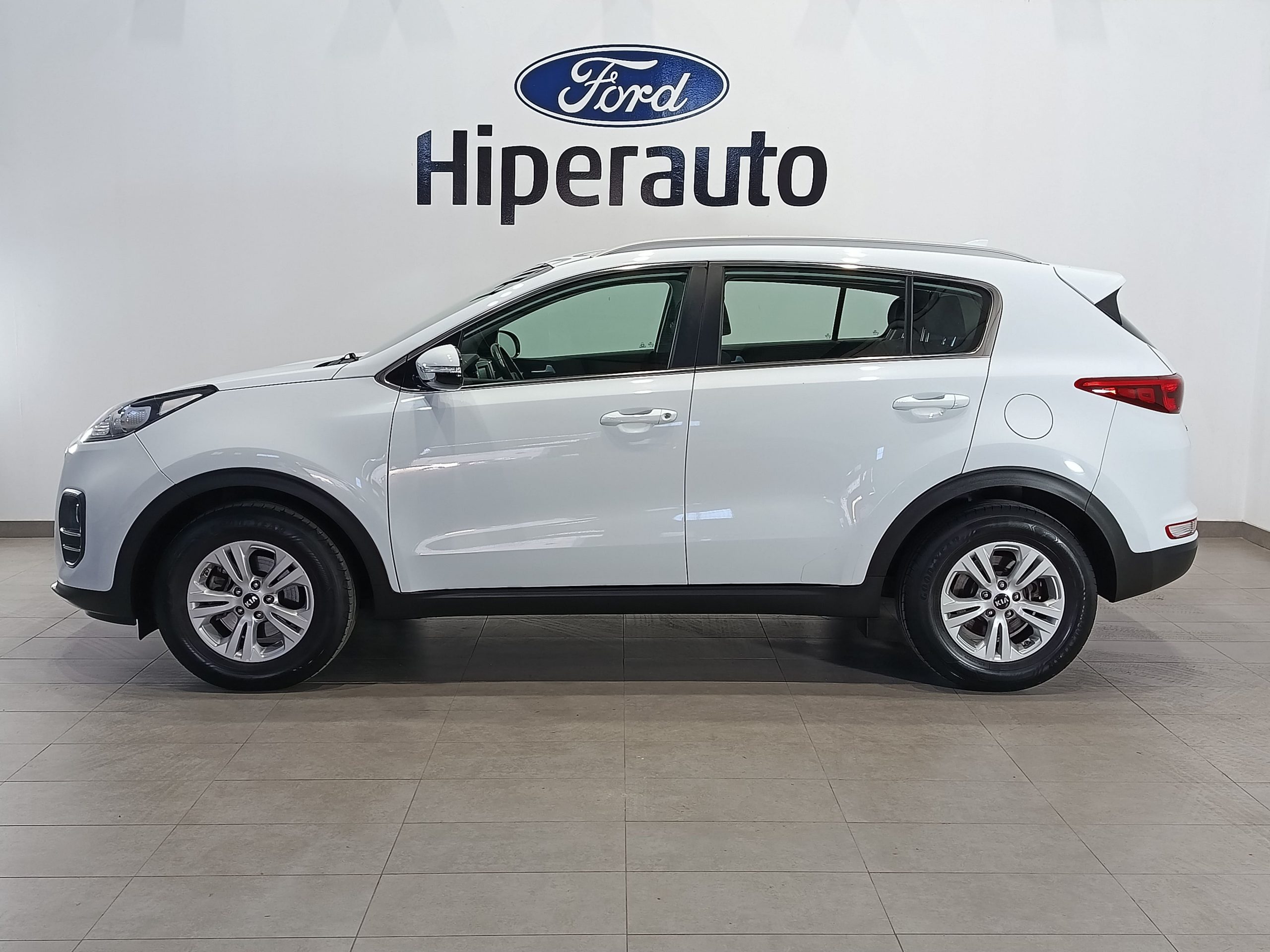 KIA SPORTAGE 1.7 CRDI 115CV BUSINESS ECO-DYNAMICS S&S 4X2 MT6 - Imagen 22