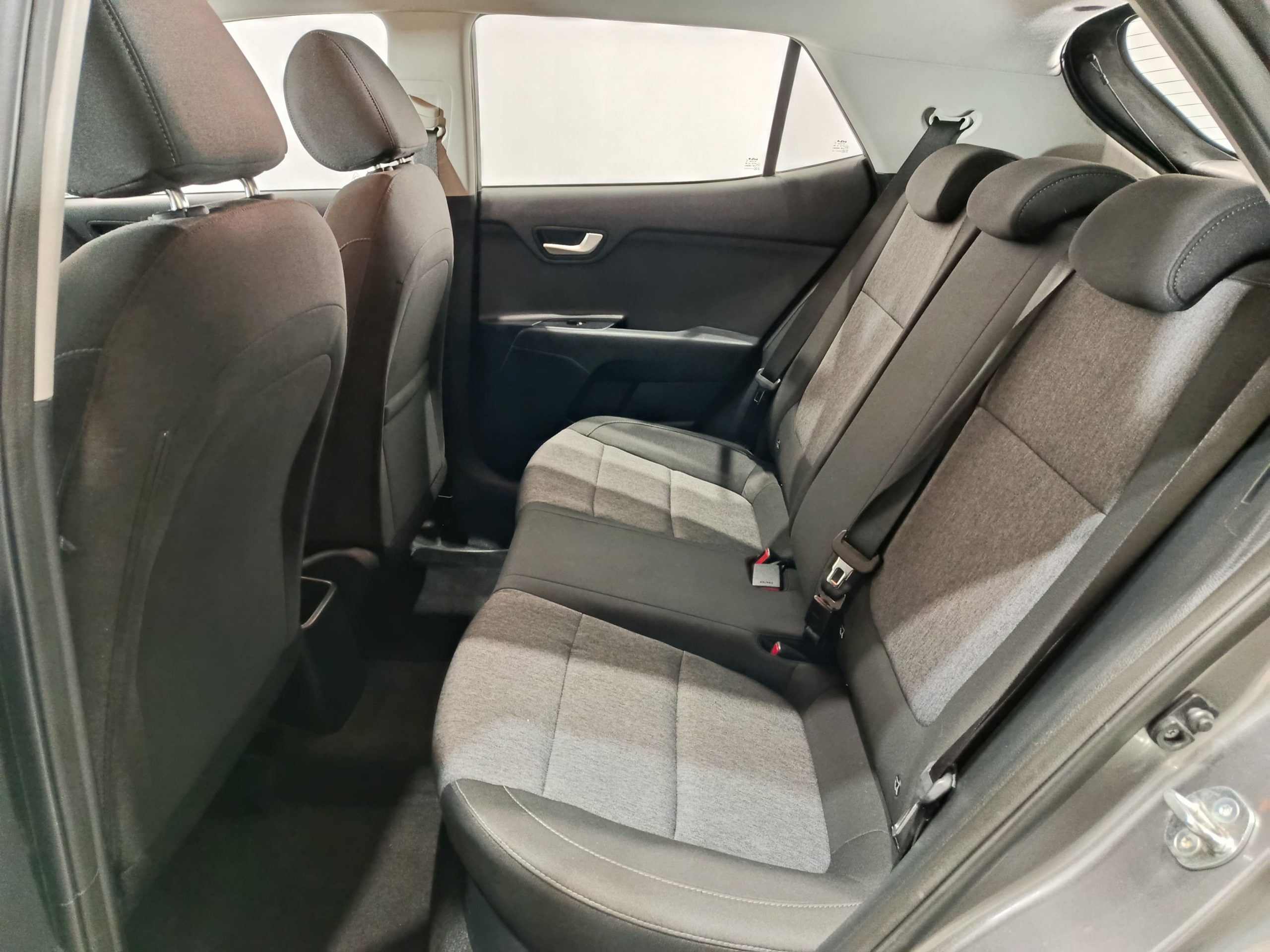 KIA STONIC 1.2 CONCEPT 84cv - Imagen 9