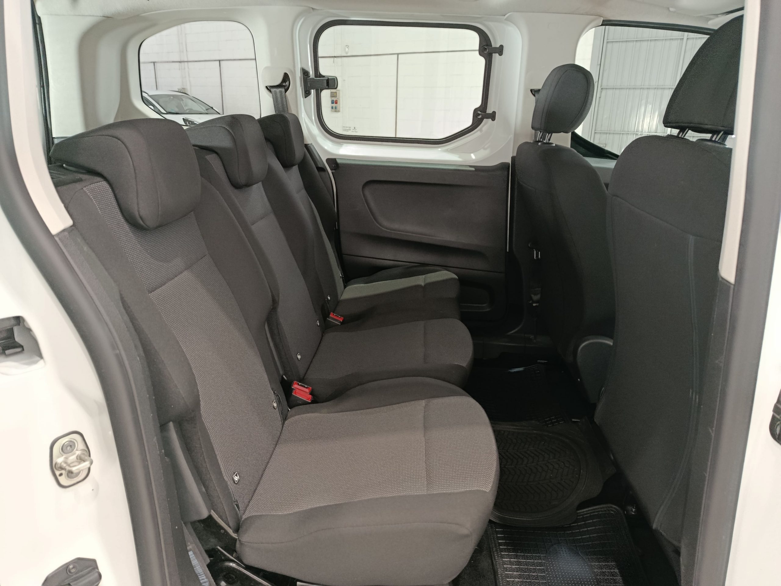 TOYOTA PROACE 1.5d CITY COMBI 100CV - Imagen 11