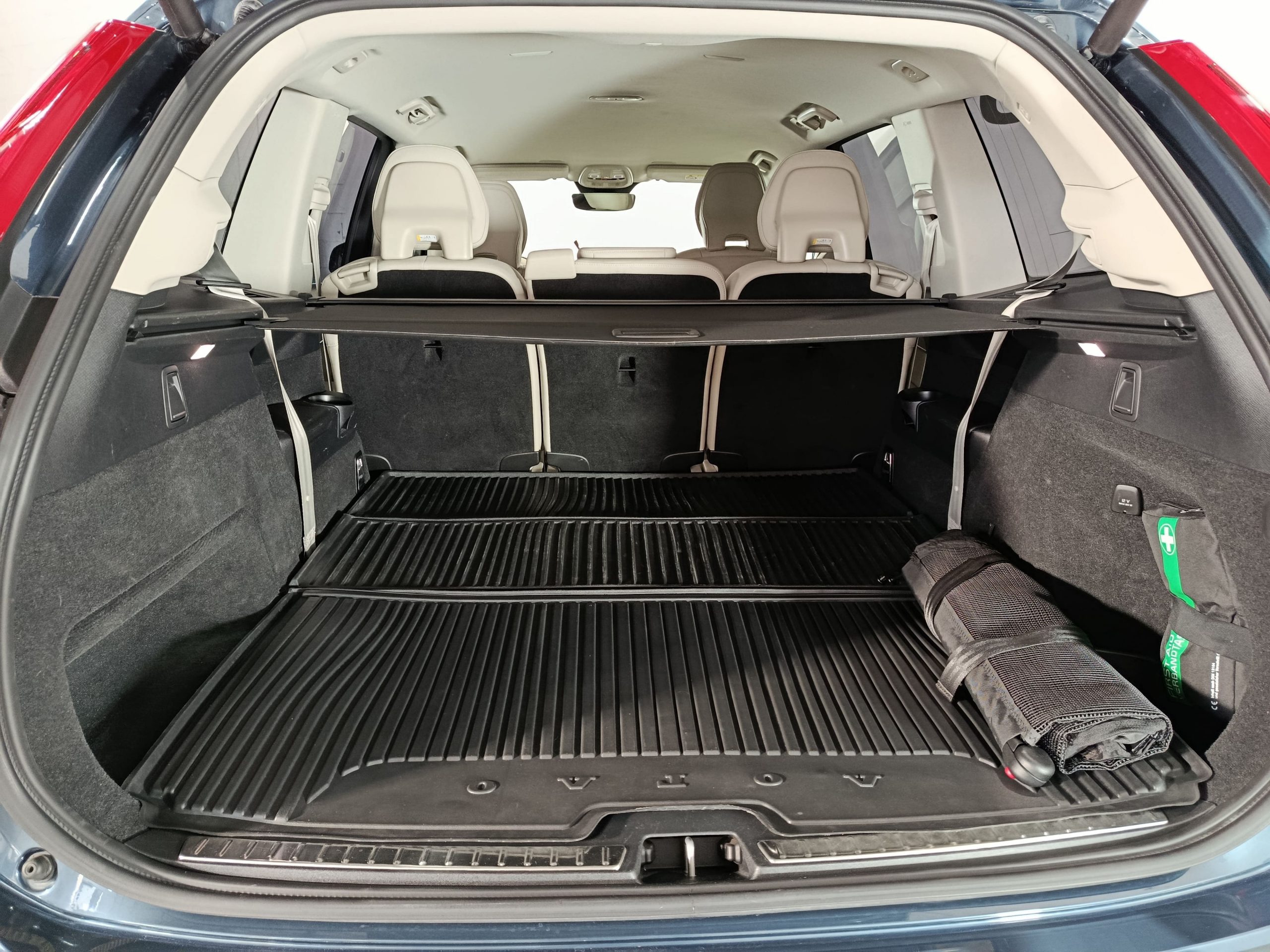 VOLVO XC90 B5 2.0MHEV PLUS BRIGHT AWD AUT 235cv 7PAX - Imagen 11