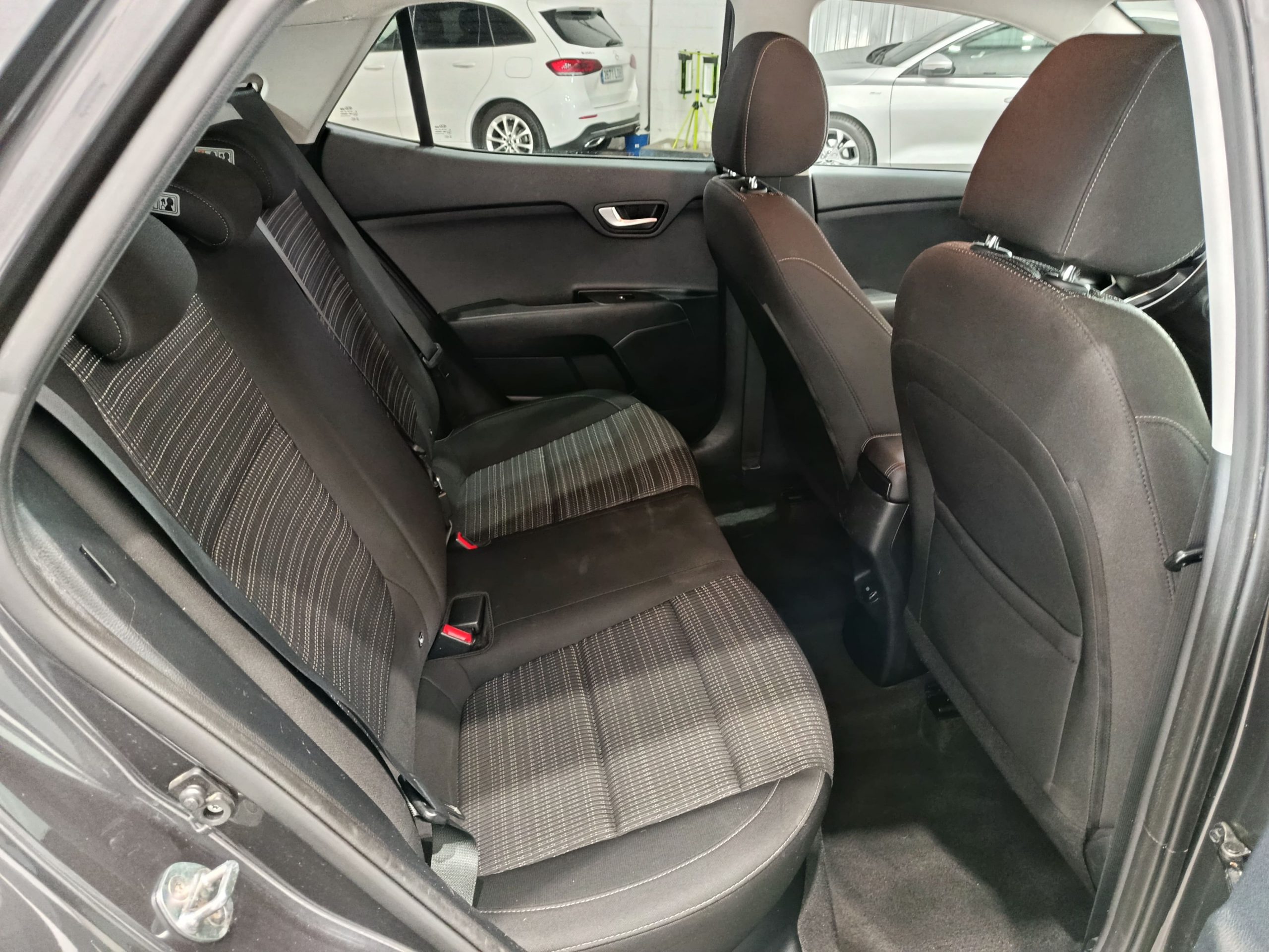 KIA STONIC 1.2 DRIVE 84cv - Imagen 11