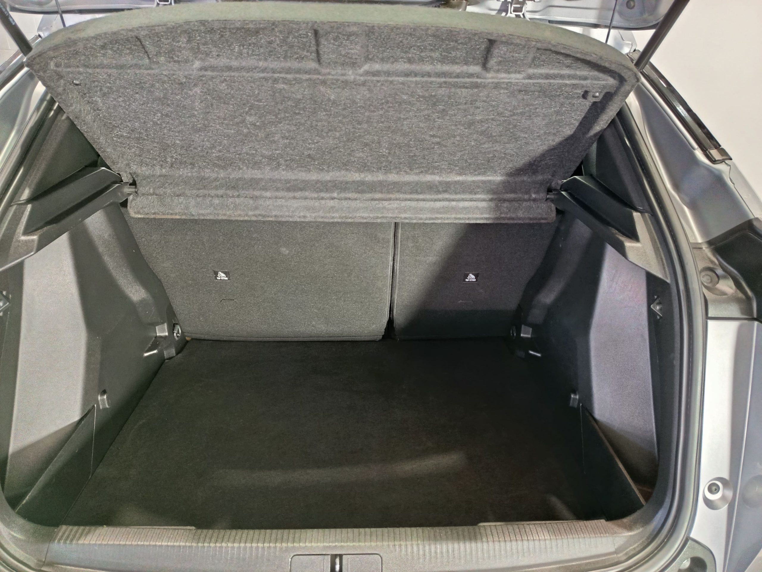 PEUGEOT 2008 1.2 ACTIVE PACK 100cv - Imagen 11