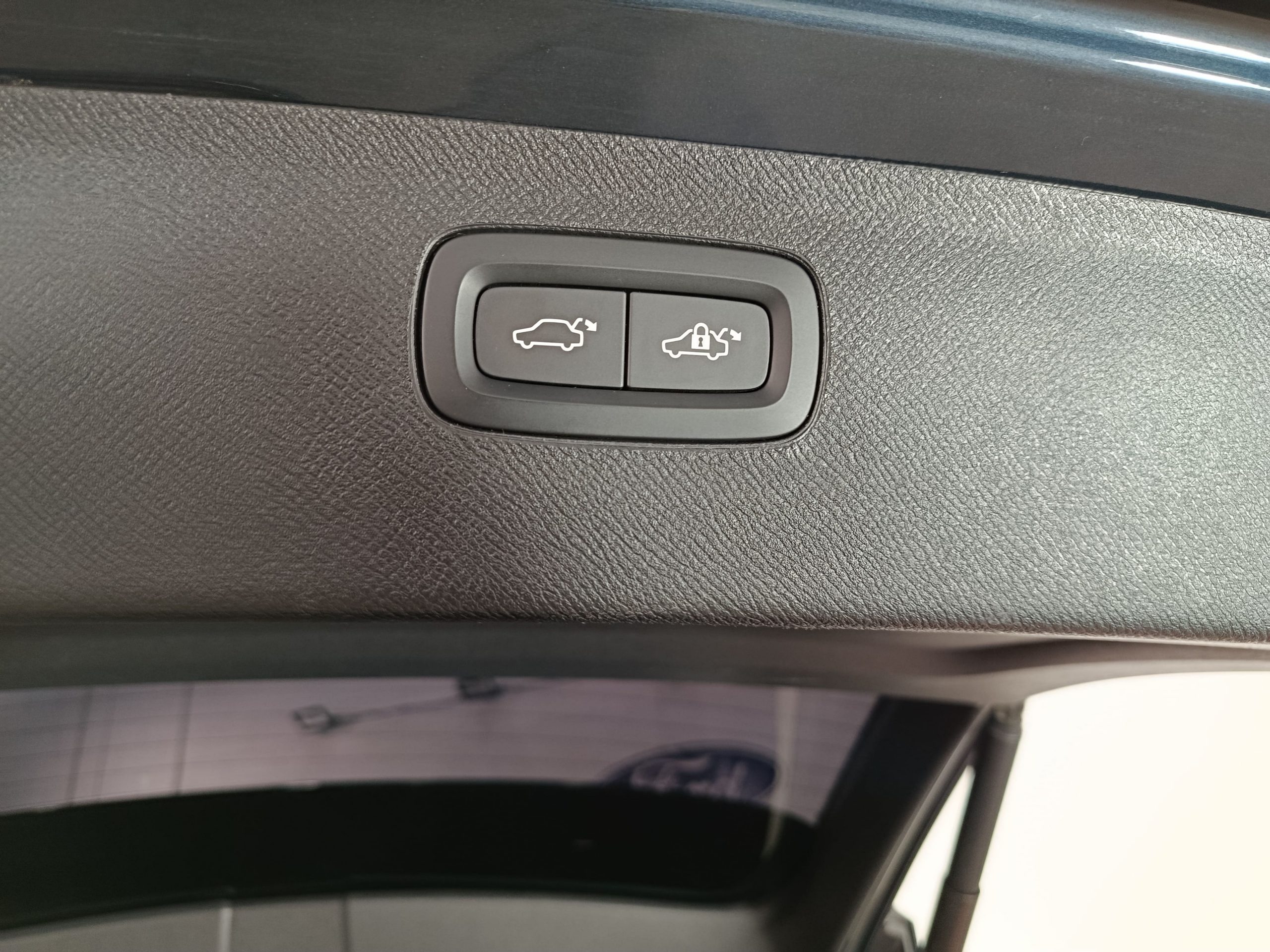 VOLVO XC90 B5 2.0MHEV PLUS BRIGHT AWD AUT 235cv 7PAX - Imagen 12