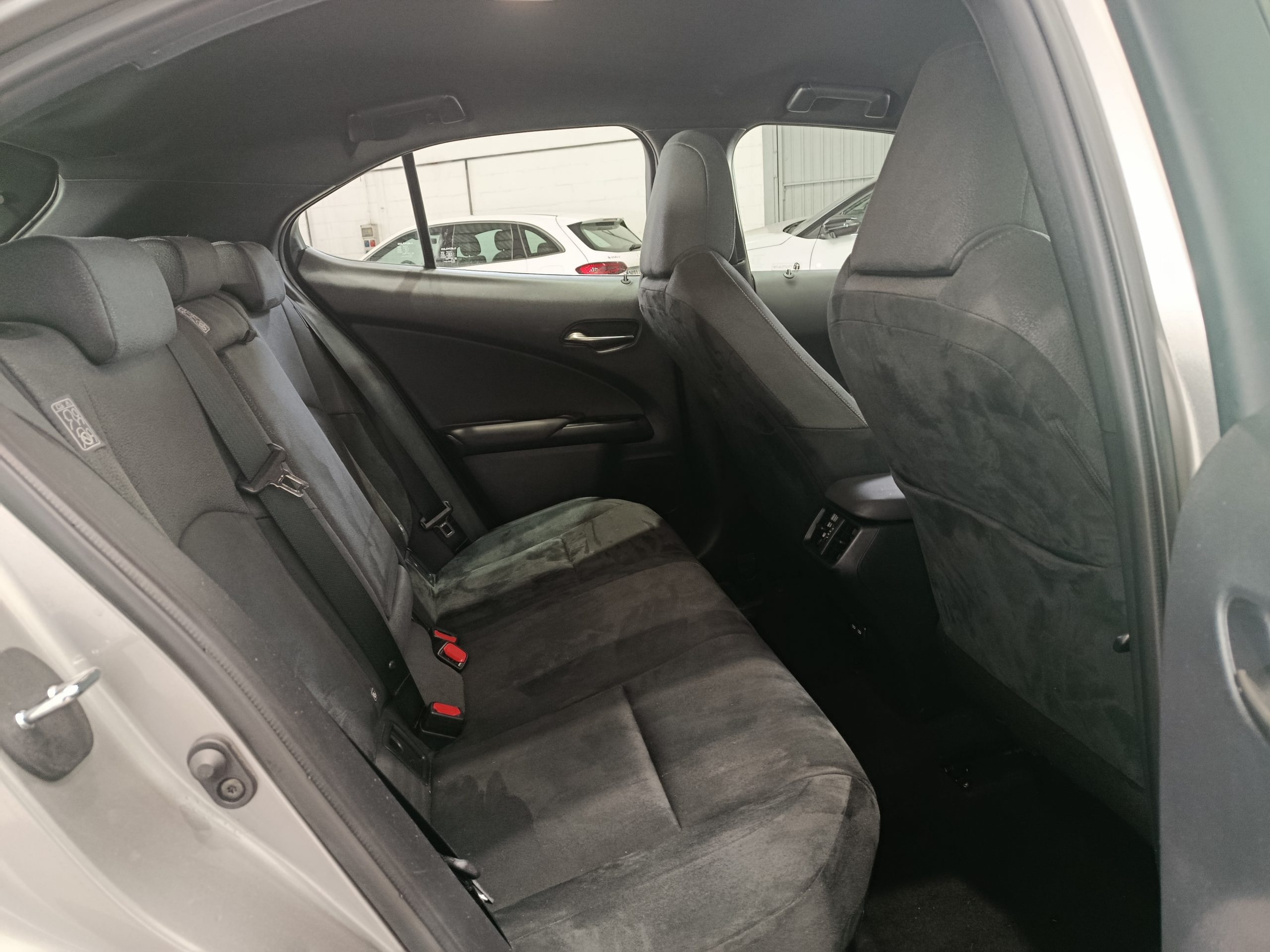 LEXUS UX 250h BUSSINESS AUTO 184CV - Imagen 12