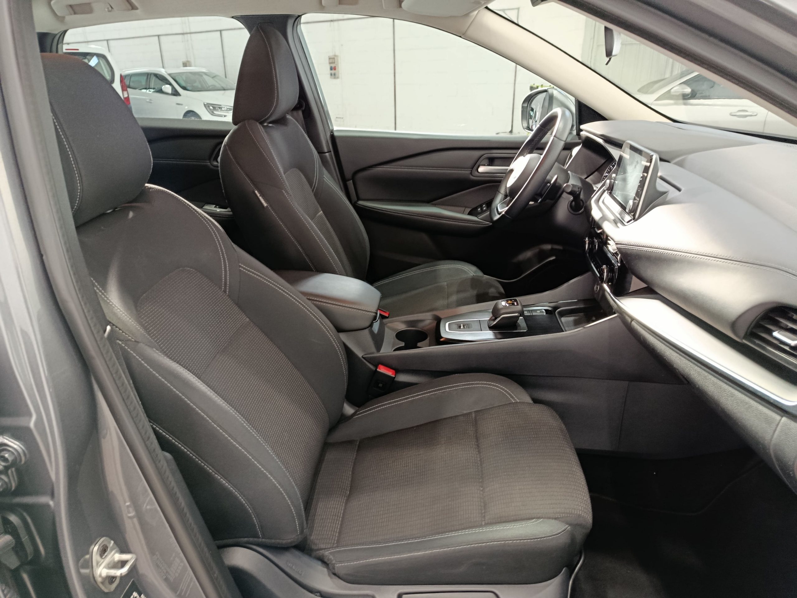 NISSAN QASHQAI 1.3DIG-T 158cv XTRONIC - Imagen 12