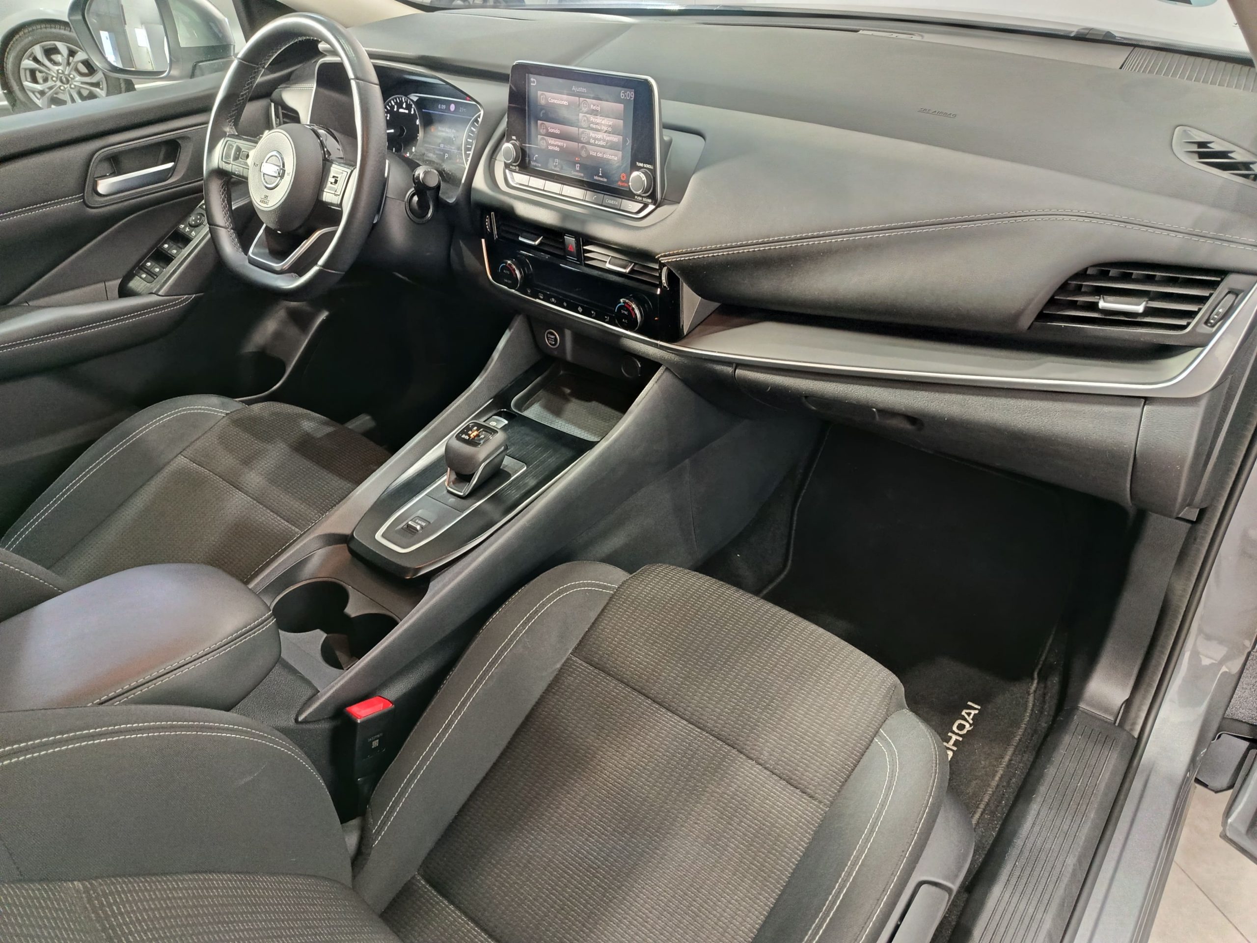 NISSAN QASHQAI 1.3DIG-T 158cv XTRONIC - Imagen 13