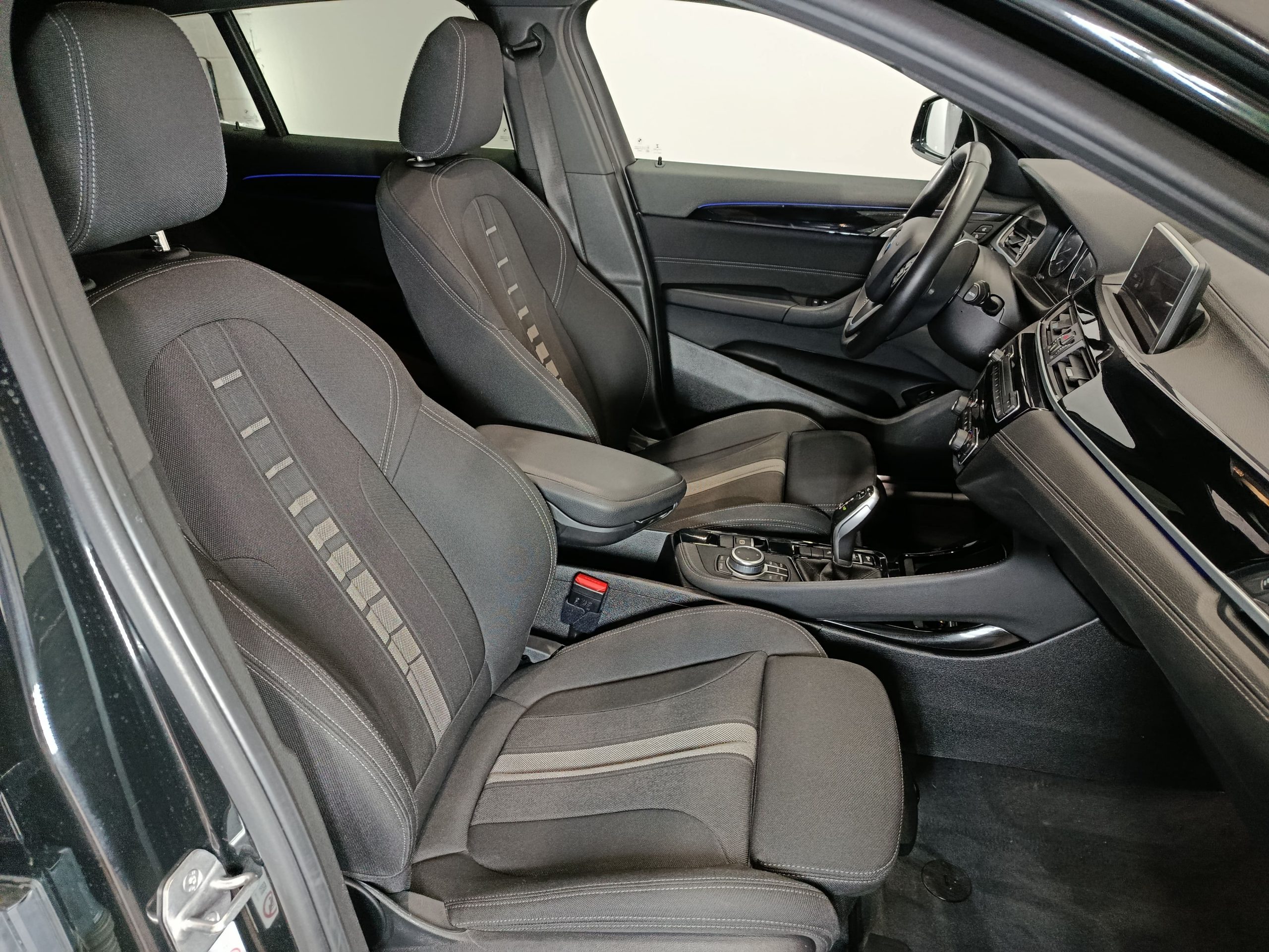 BMW X2 18i ADVANTAGE AT7 140CV - Imagen 15