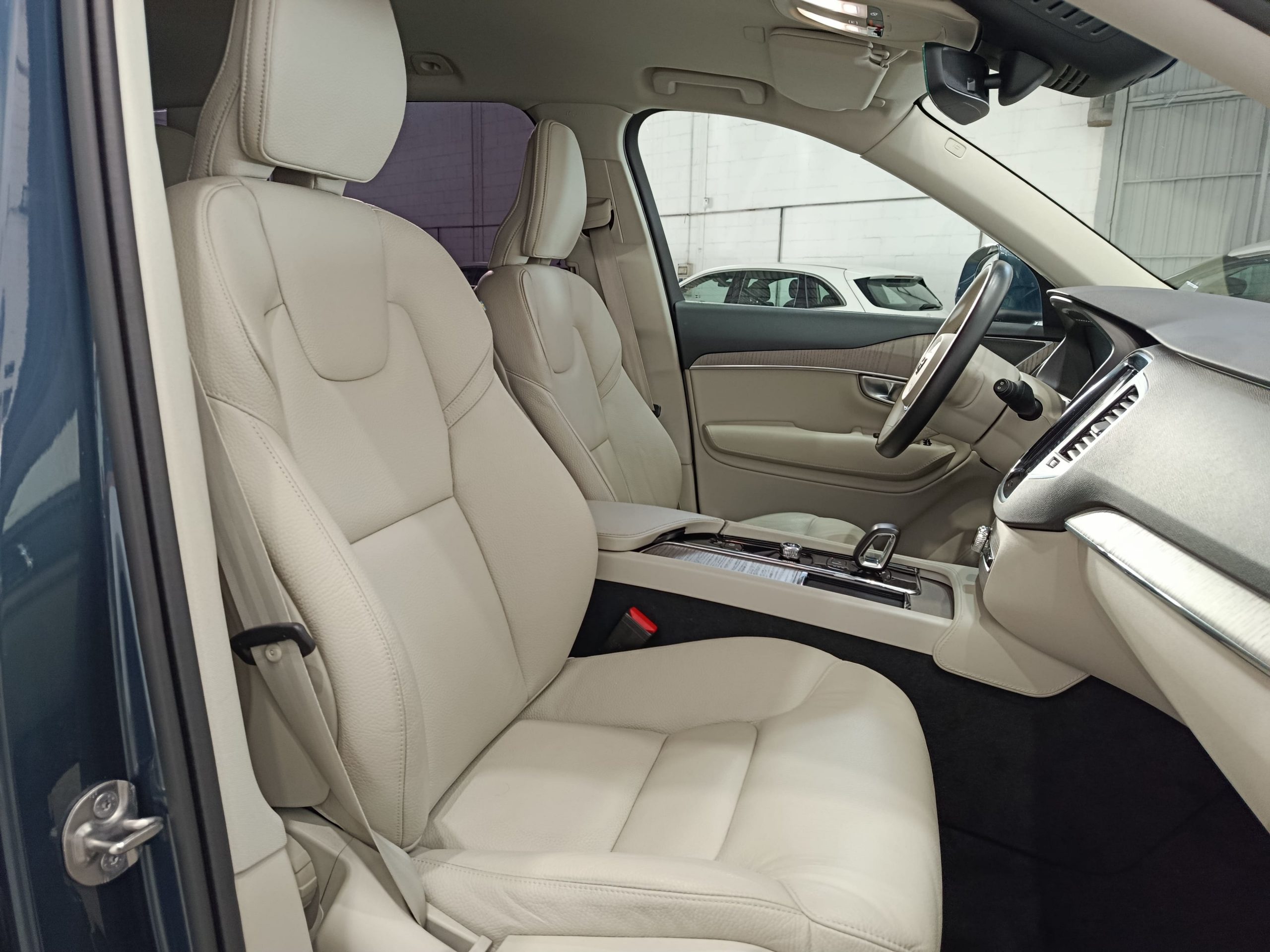 VOLVO XC90 B5 2.0MHEV PLUS BRIGHT AWD AUT 235cv 7PAX - Imagen 16