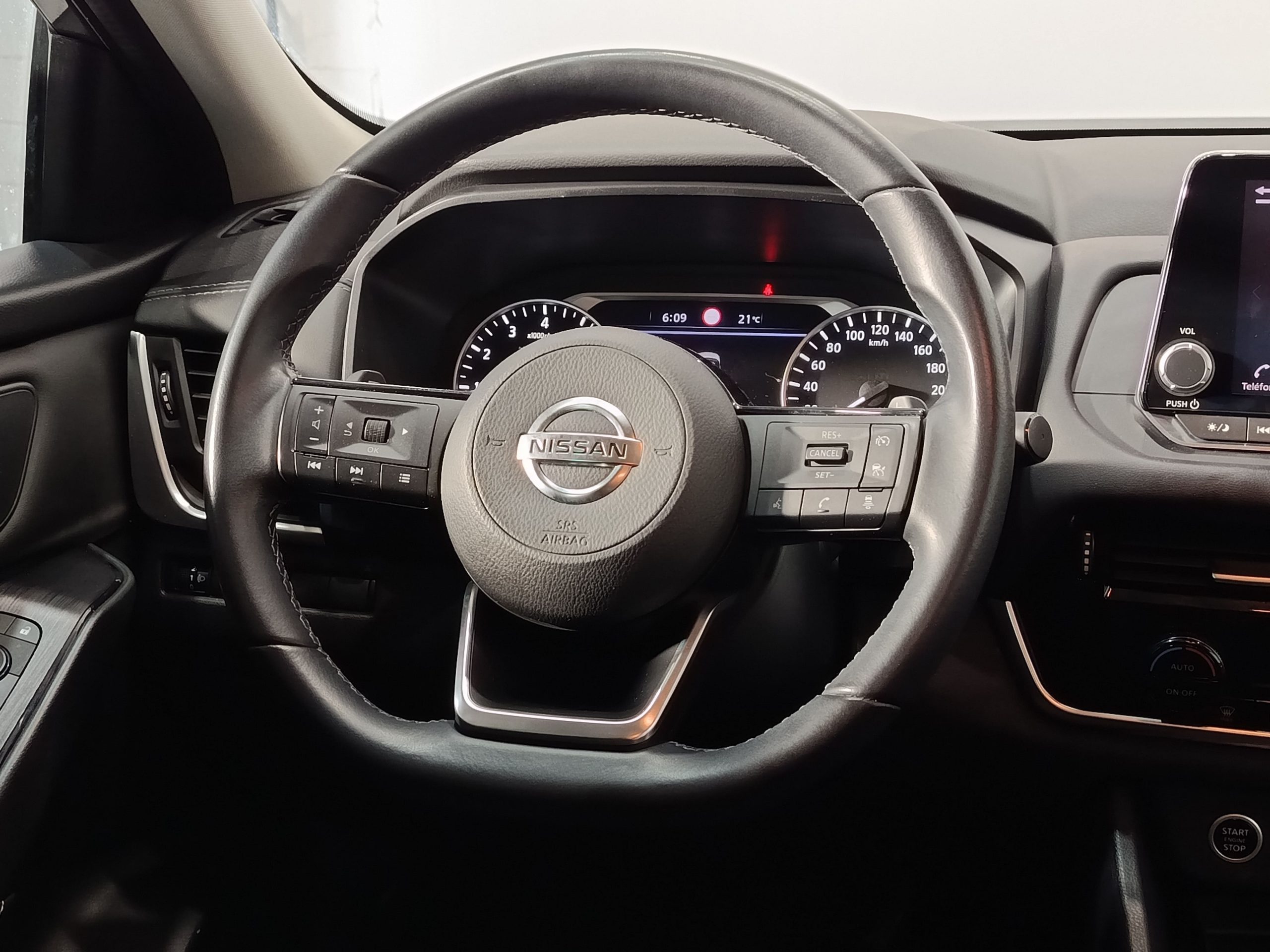 NISSAN QASHQAI 1.3DIG-T 158cv XTRONIC - Imagen 15