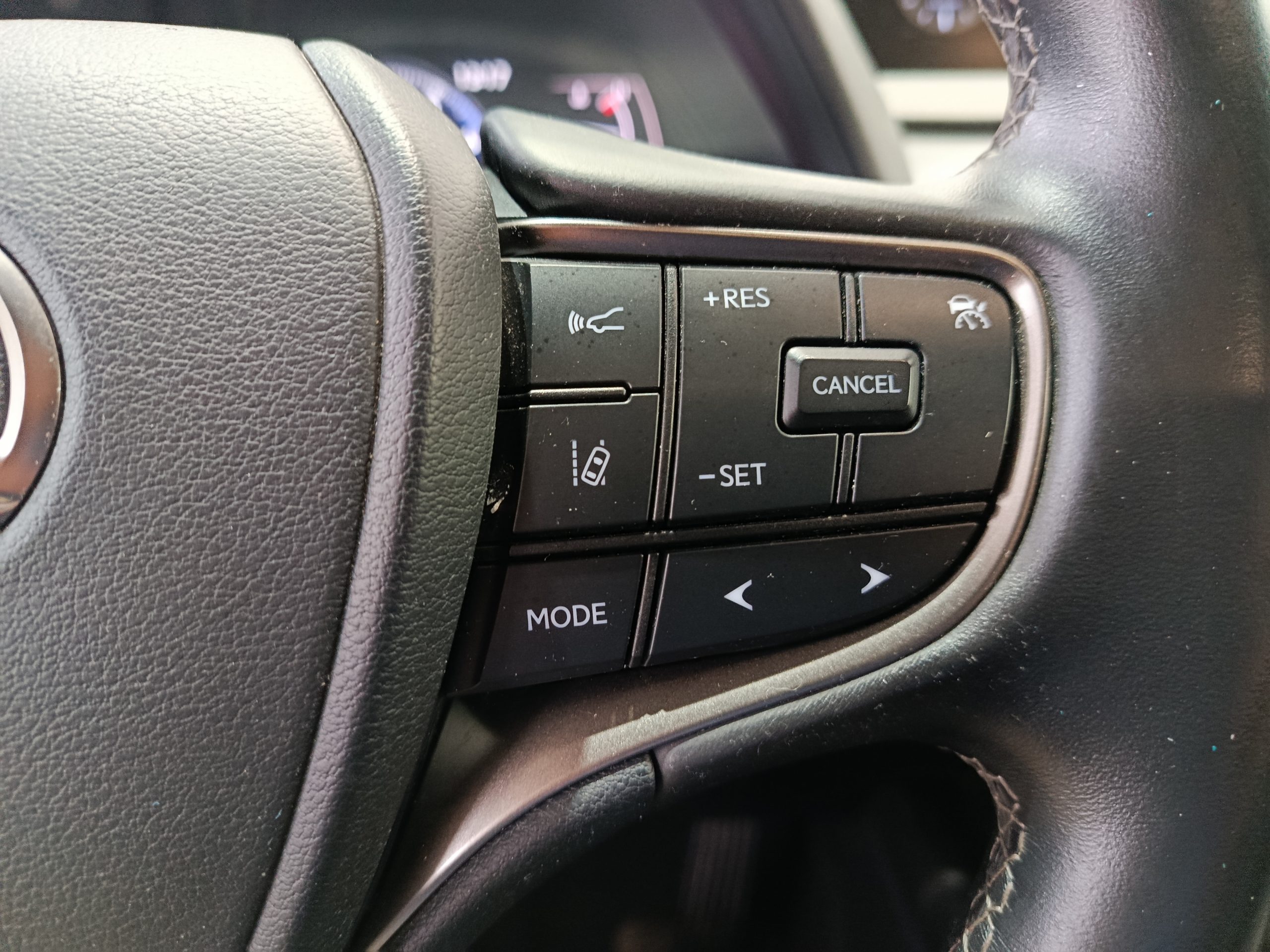 LEXUS UX 250h BUSSINESS AUTO 184CV - Imagen 17