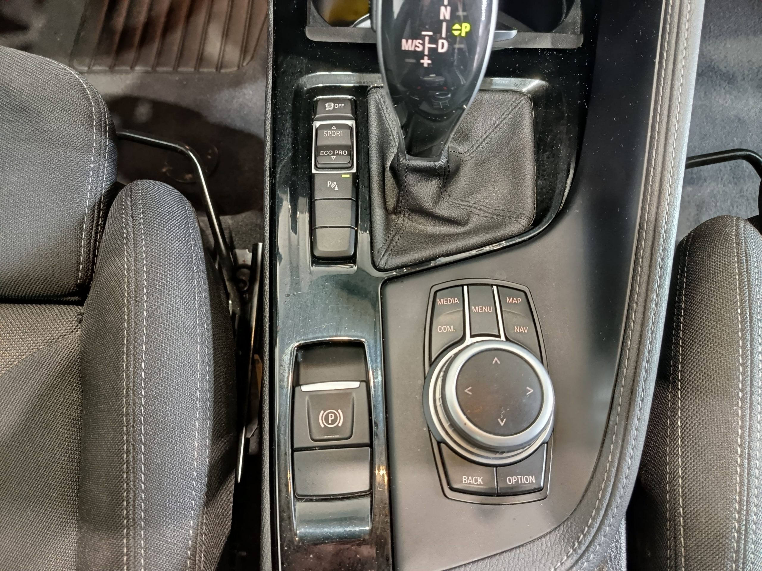 BMW X2 18i ADVANTAGE AT7 140CV - Imagen 18