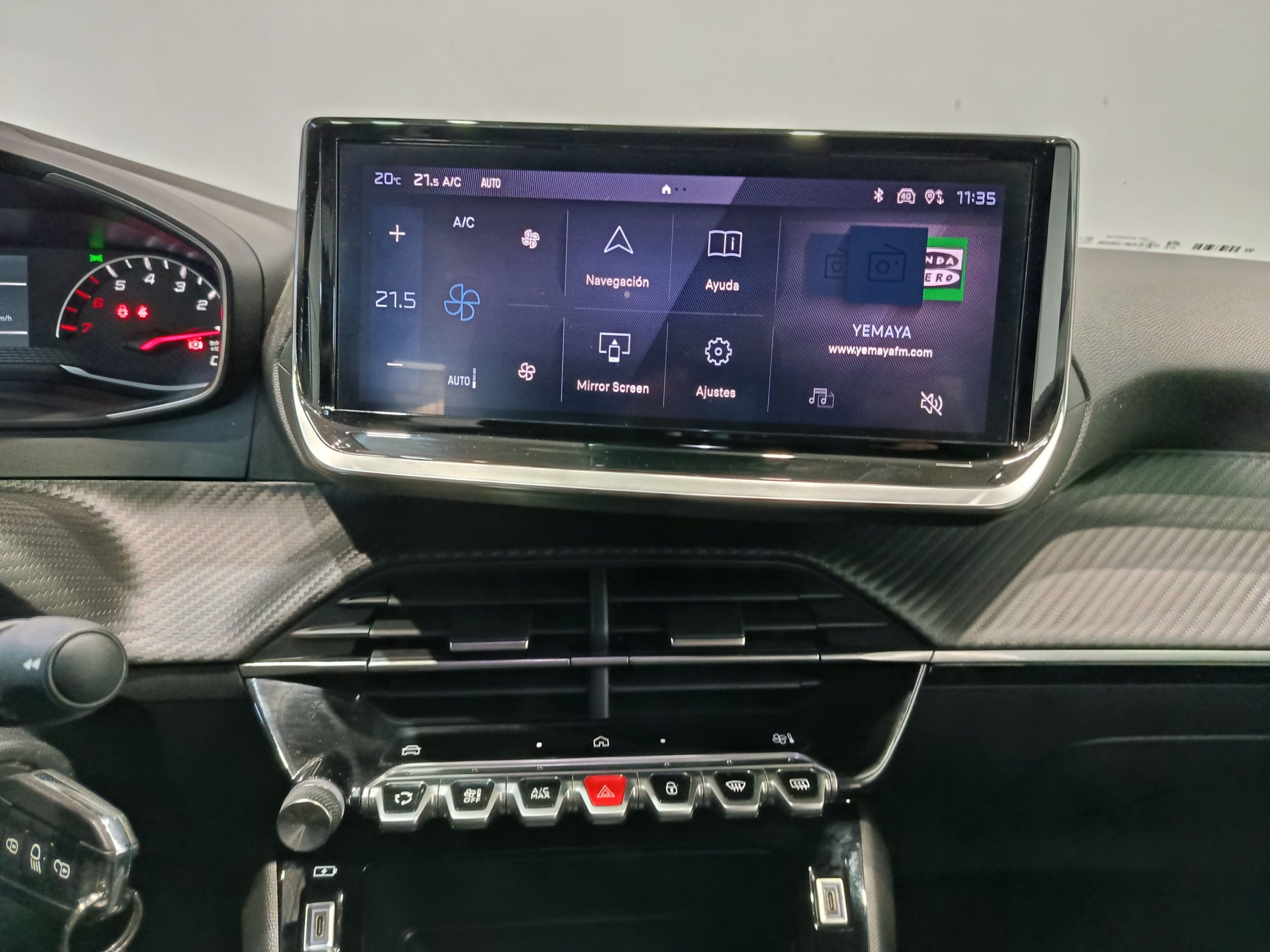 PEUGEOT 2008 1.2 ACTIVE PACK 100cv - Imagen 20