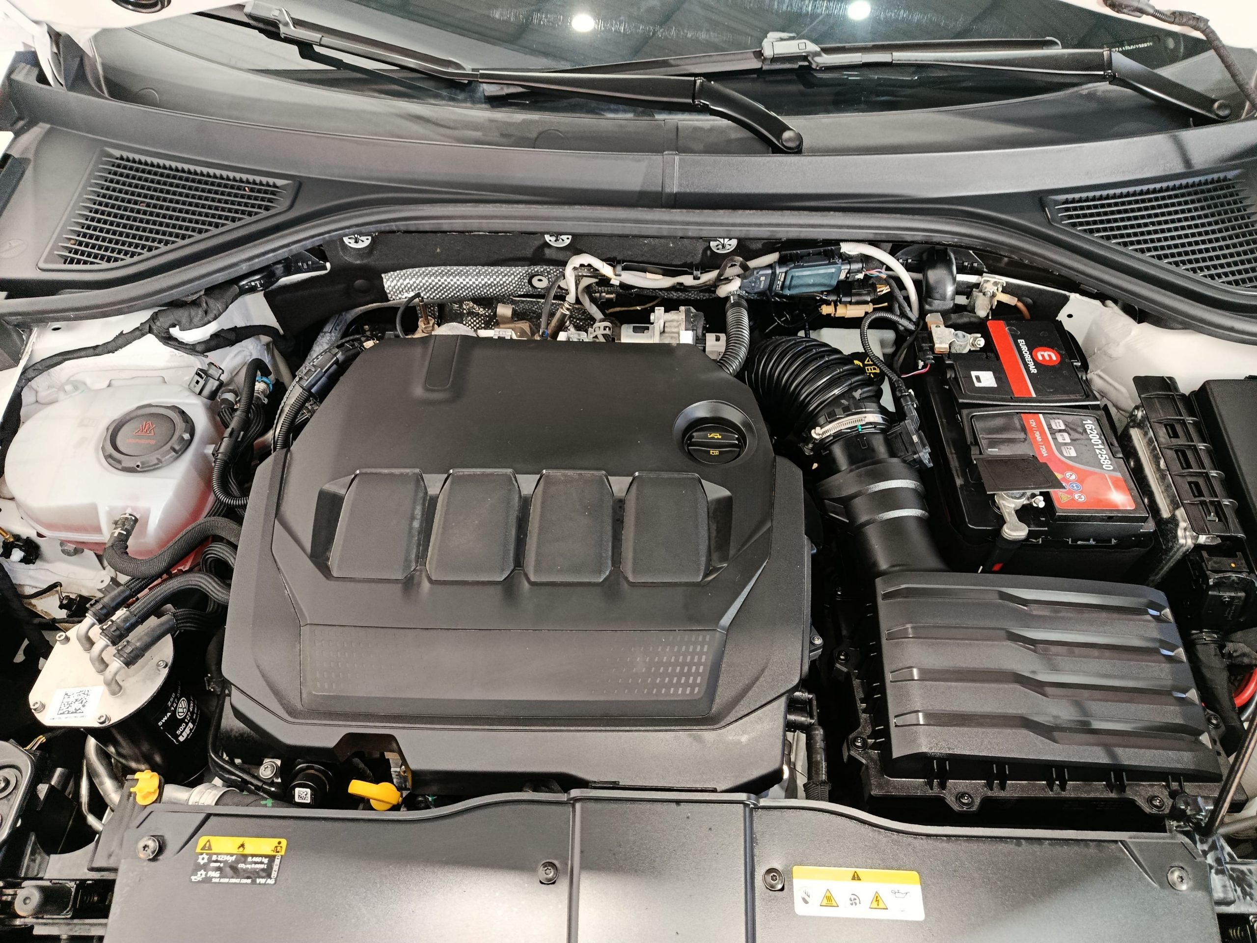 VOLKSWAGEN T-ROC 2.0TDI 115CV EDITION S&S 4X2 MT6 - Imagen 21