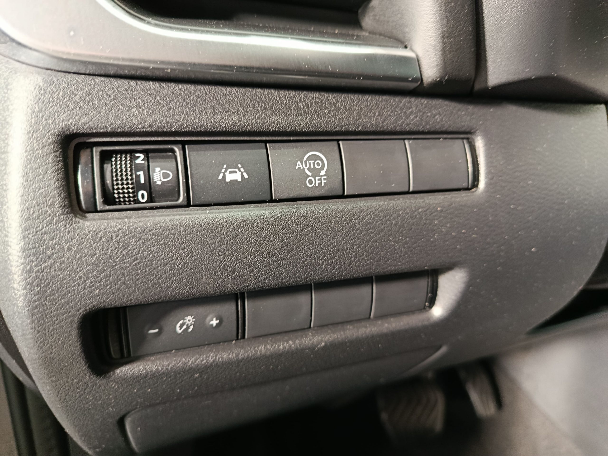 NISSAN QASHQAI 1.3DIG-T 158cv XTRONIC - Imagen 20