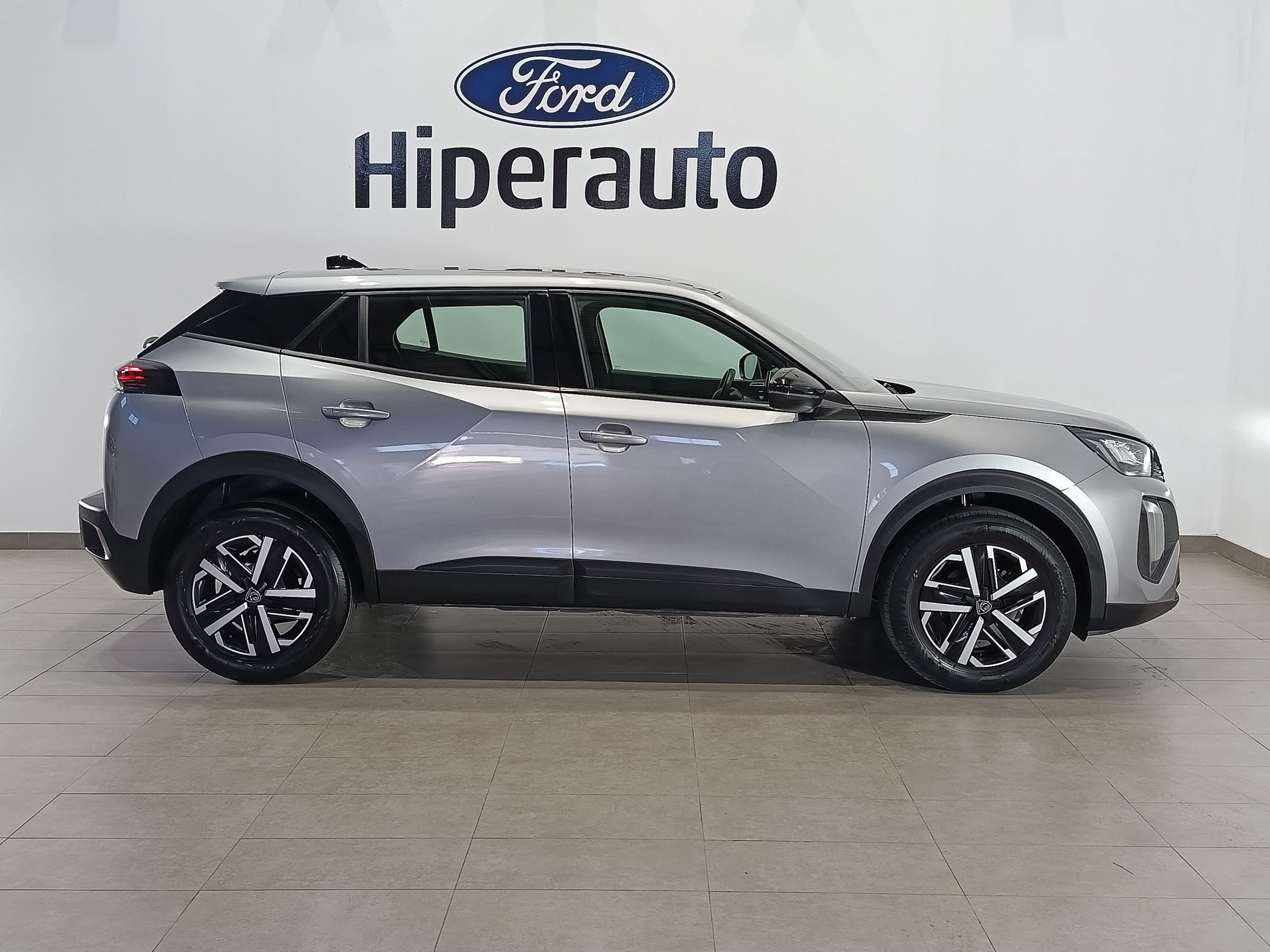 PEUGEOT 2008 1.2 ACTIVE PACK 100cv - Imagen 22