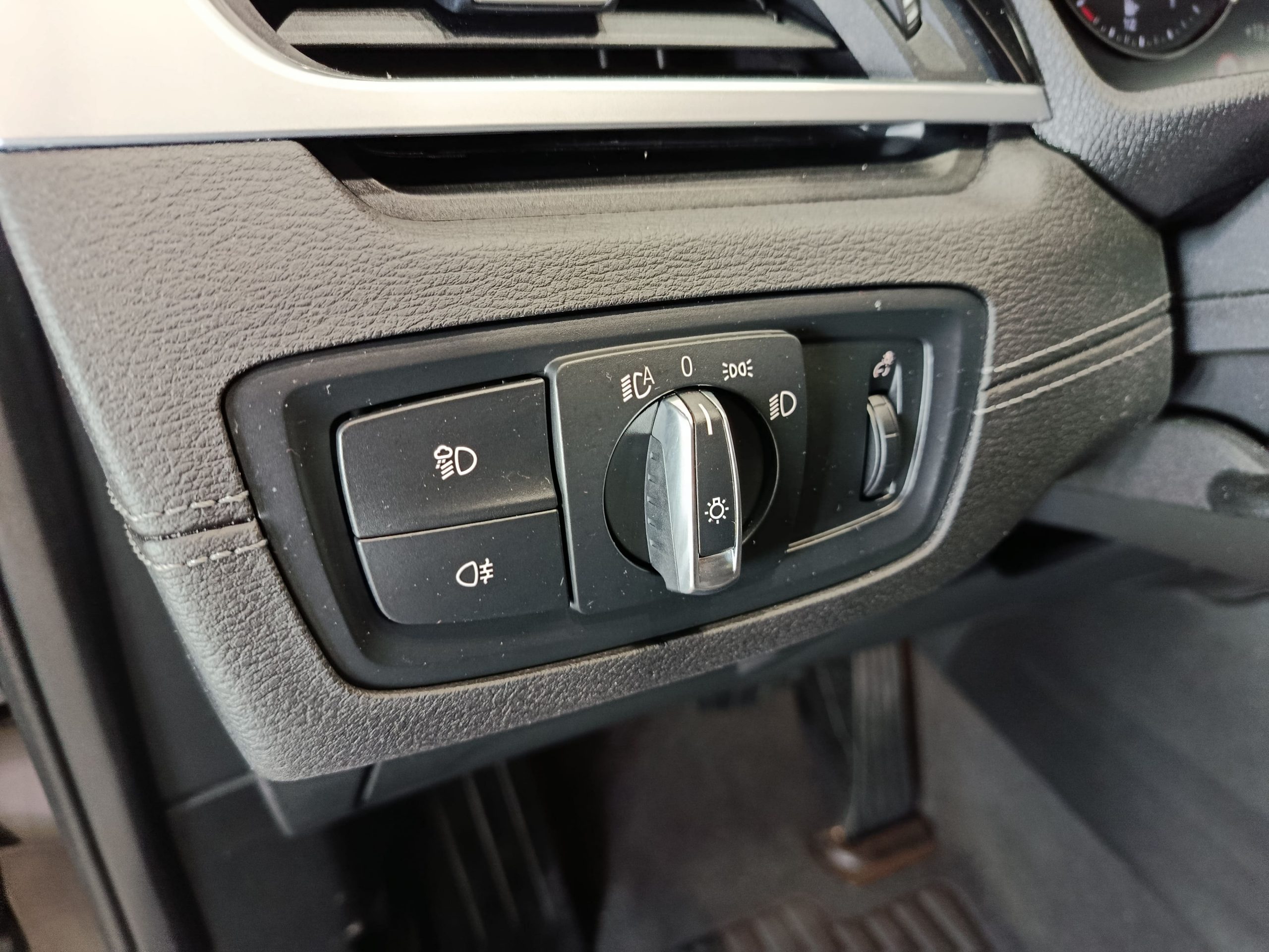 BMW X2 18i ADVANTAGE AT7 140CV - Imagen 22