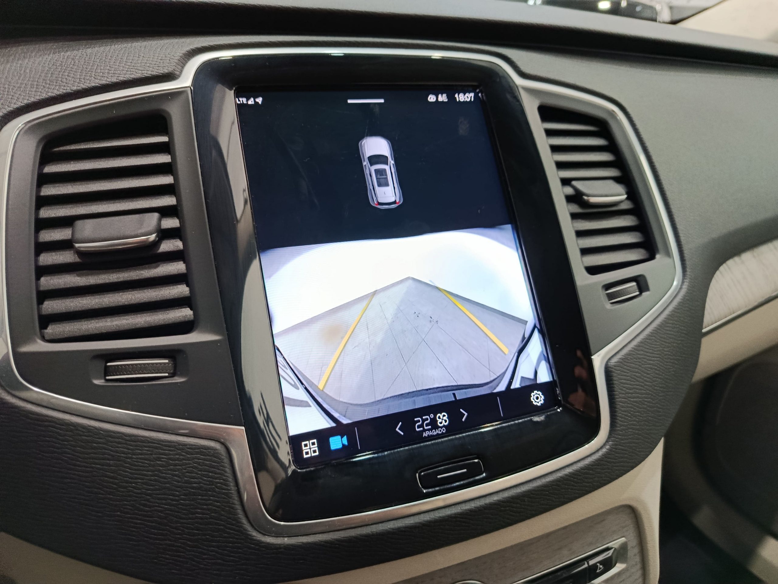 VOLVO XC90 B5 2.0MHEV PLUS BRIGHT AWD AUT 235cv 7PAX - Imagen 23