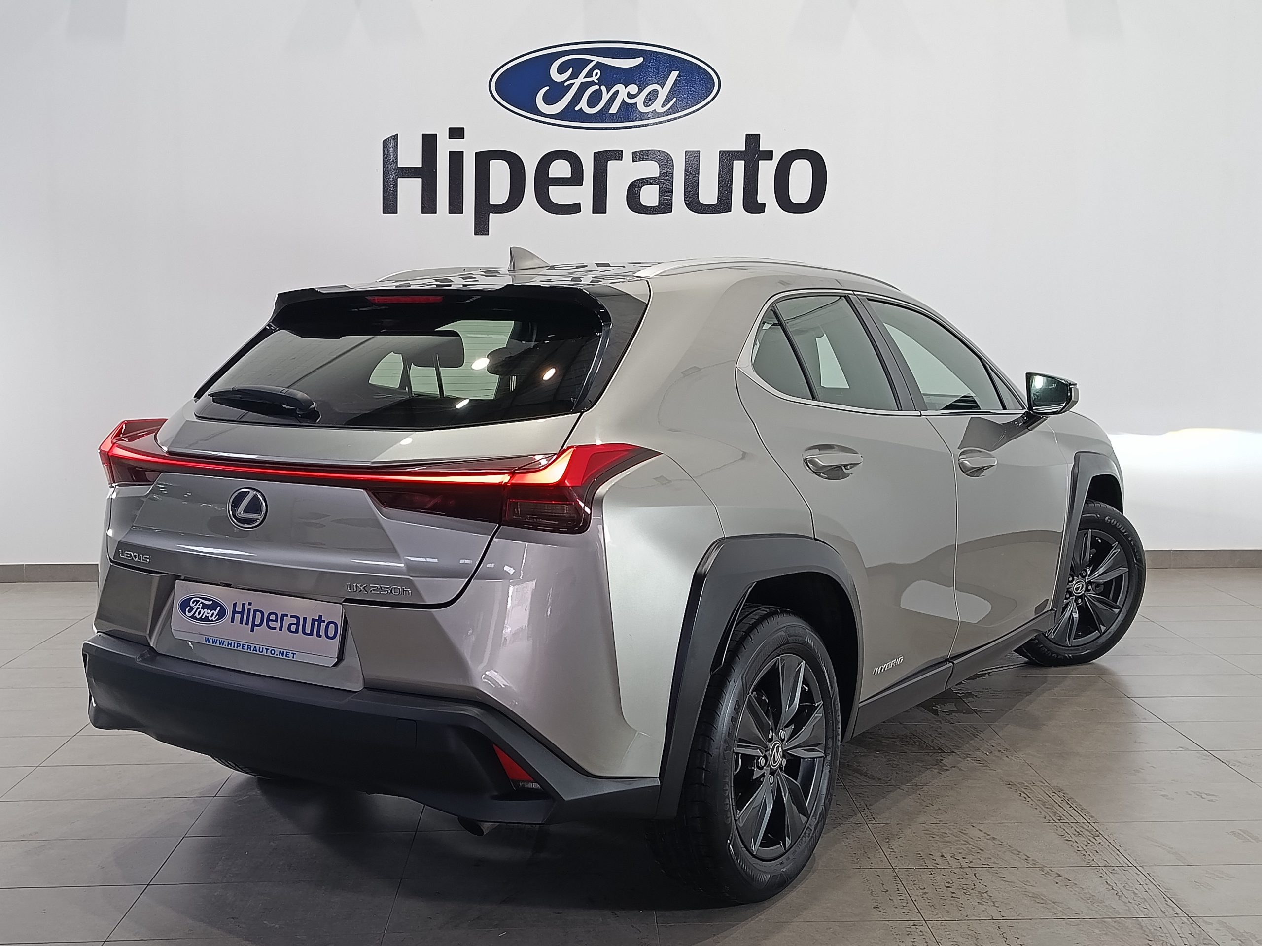 LEXUS UX 250h BUSSINESS AUTO 184CV - Imagen 5