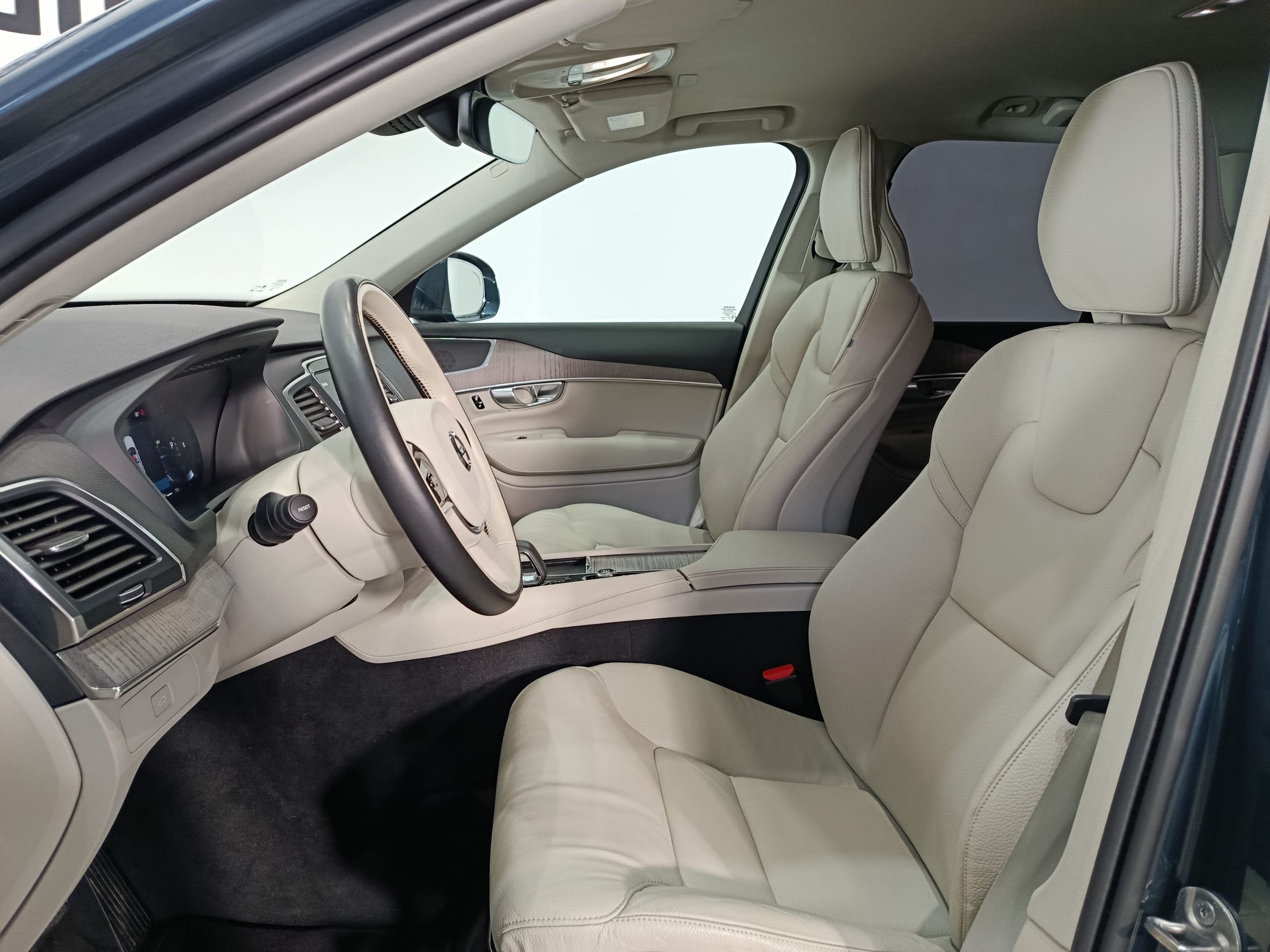 VOLVO XC90 B5 2.0MHEV PLUS BRIGHT AWD AUT 235cv 7PAX - Imagen 8