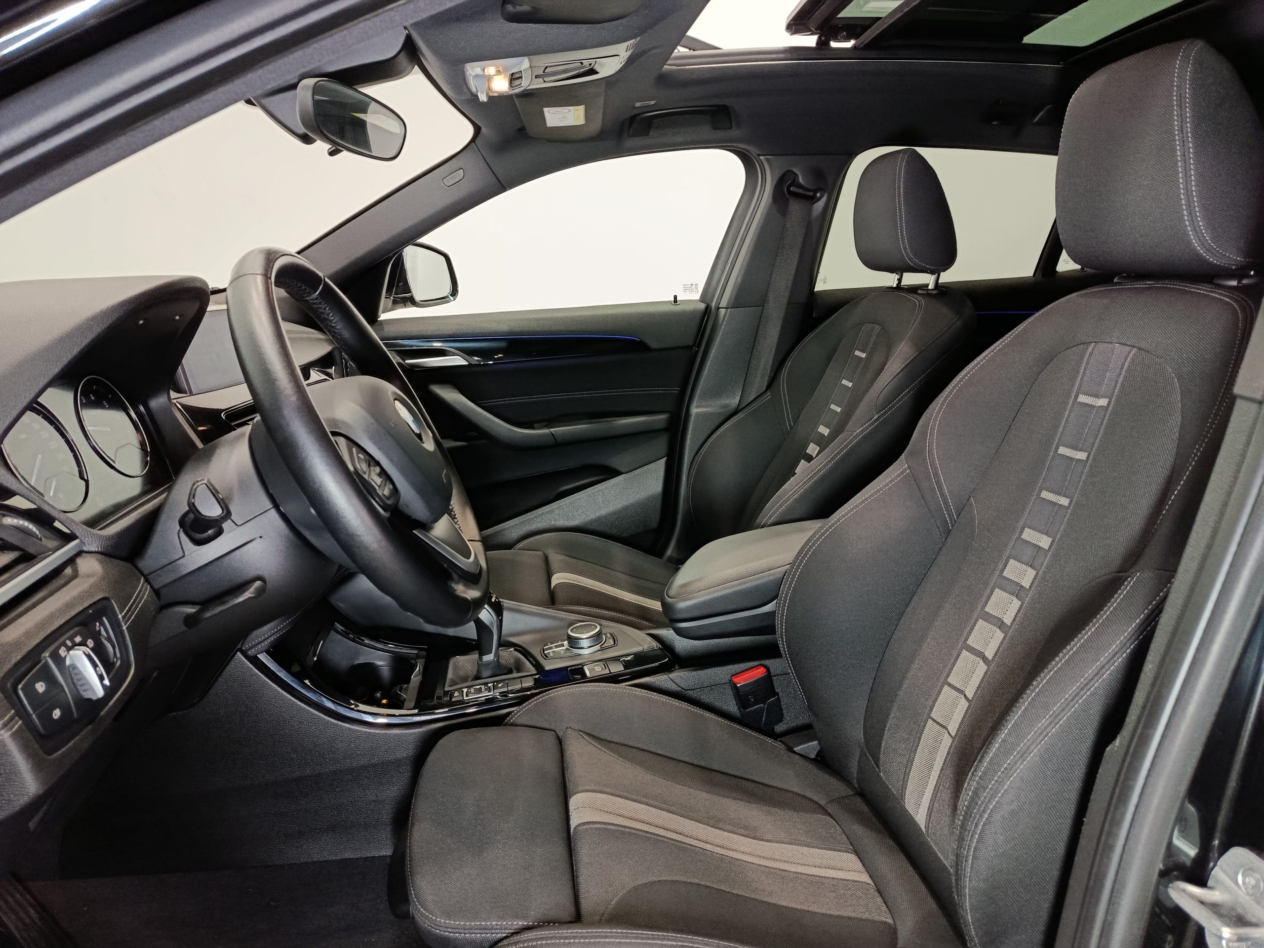 BMW X2 18i ADVANTAGE AT7 140CV - Imagen 8