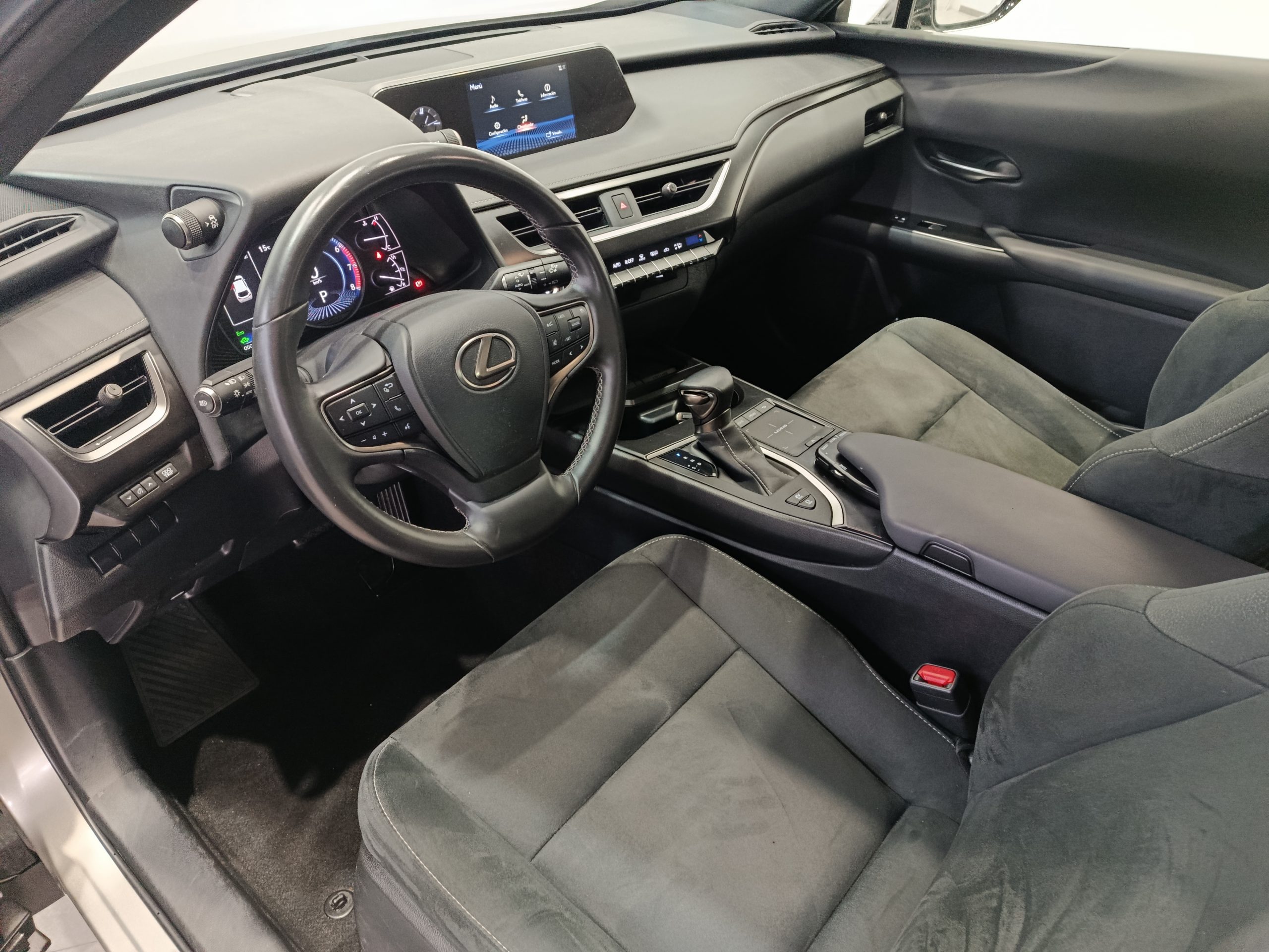 LEXUS UX 250h BUSSINESS AUTO 184CV - Imagen 9