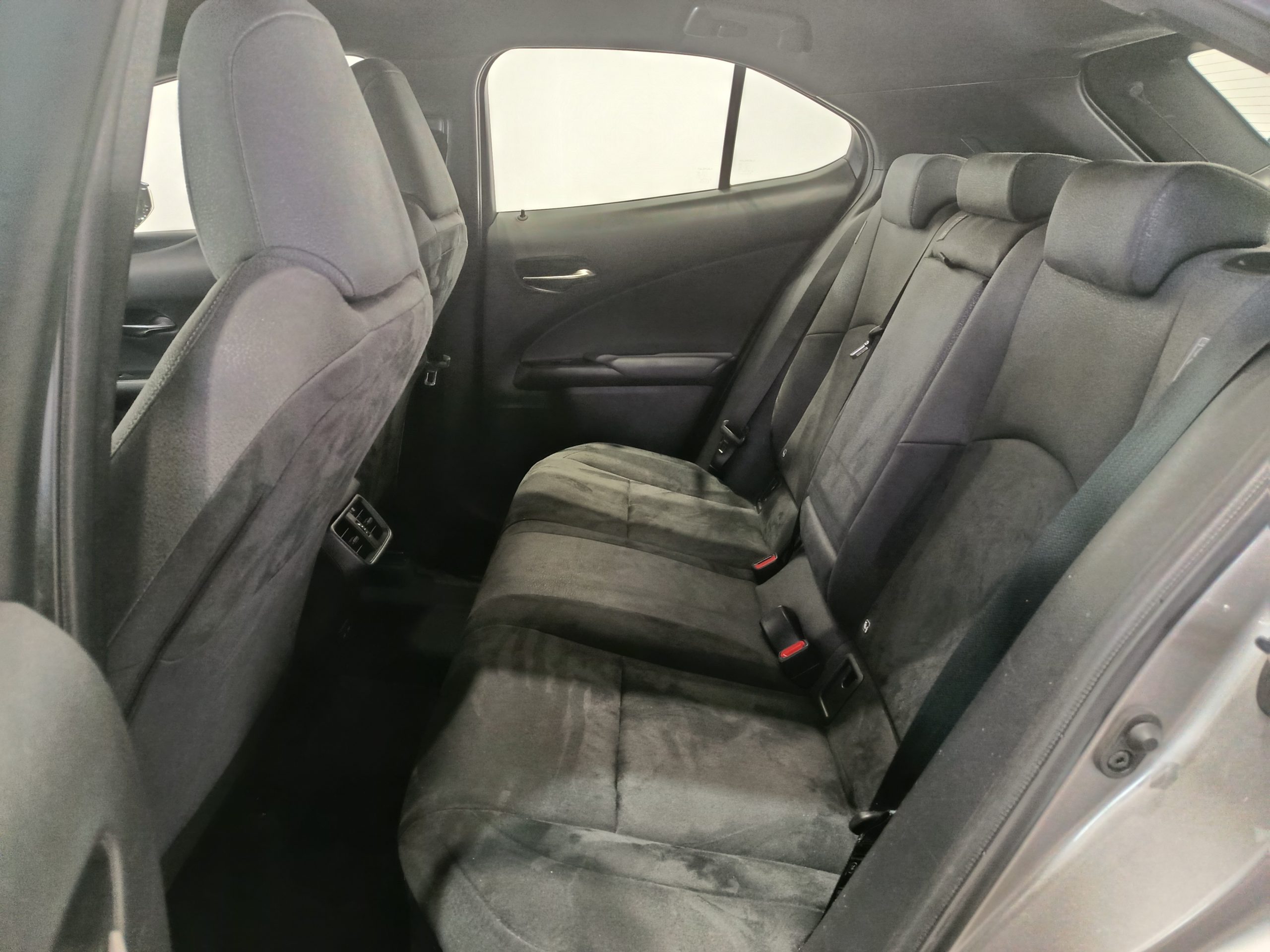 LEXUS UX 250h BUSSINESS AUTO 184CV - Imagen 10