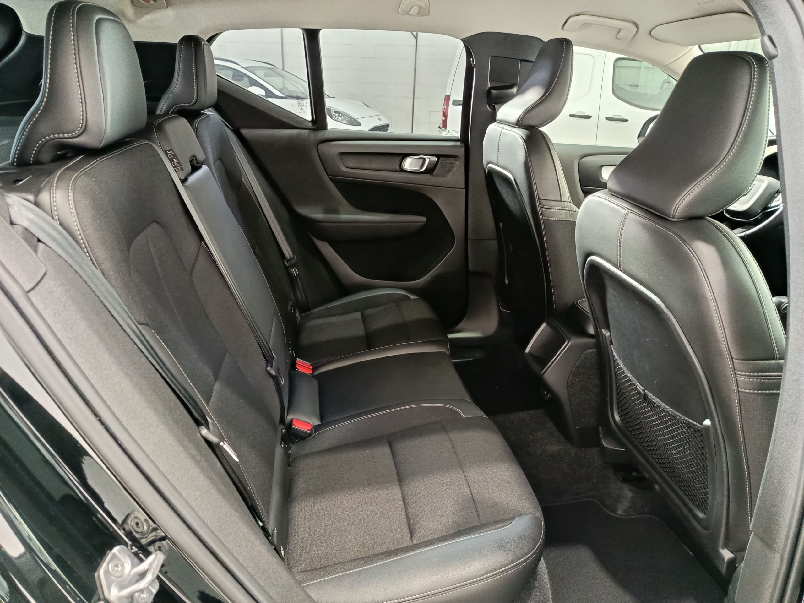 VOLVO XC40 D3 MOMENTUM 150CV - Imagen 13