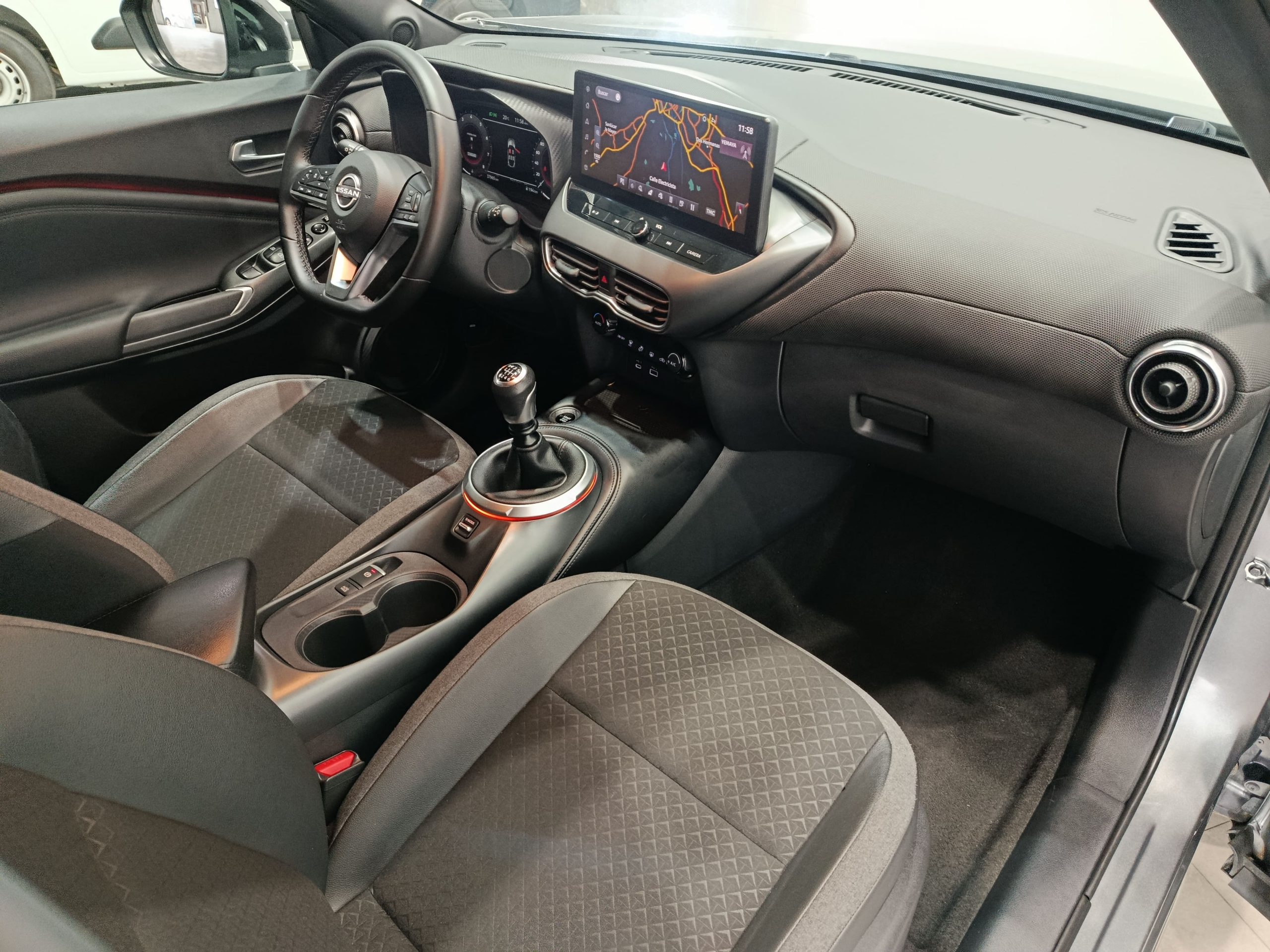 NISSAN JUKE 1.0 DIG-T 115CV N-CONNECTA S&S MT6 - Imagen 14