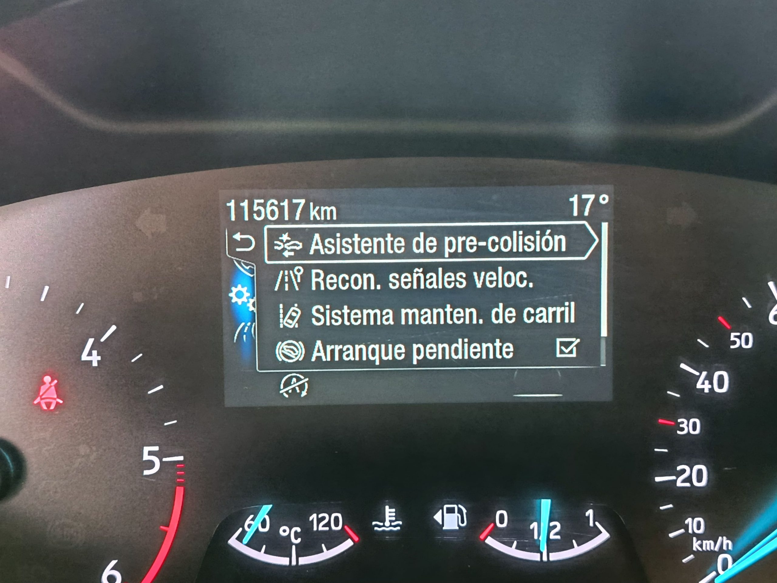 FORD FOCUS SB 1.5Ecoblue 120cv TREND+ - Imagen 19