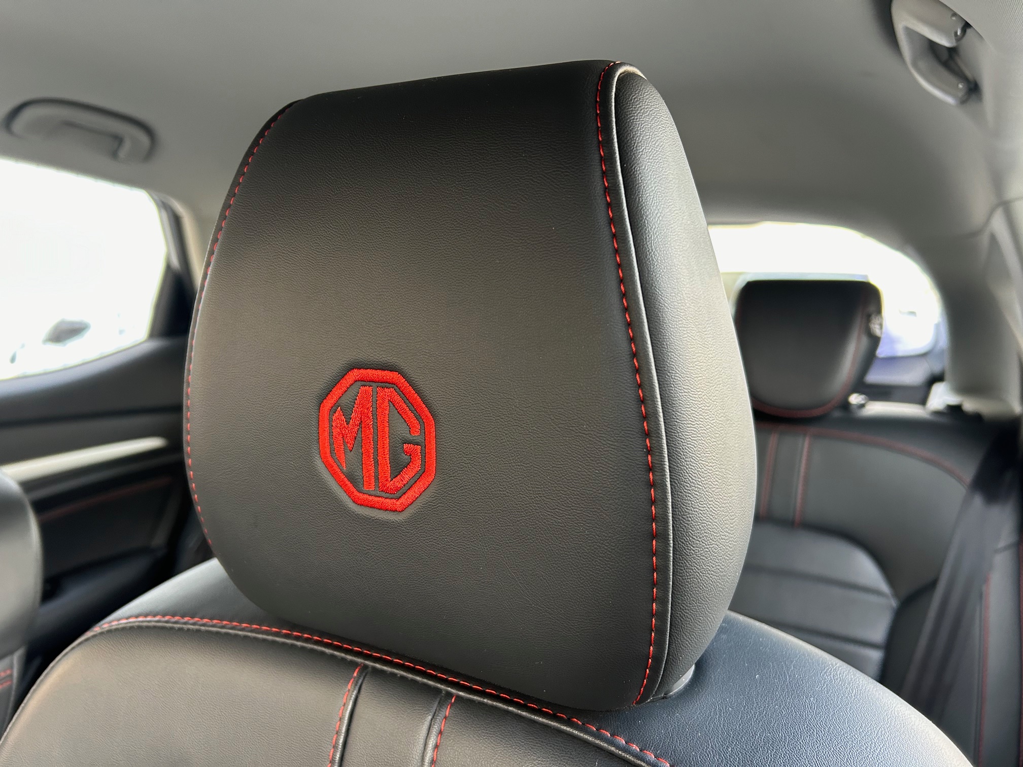 MG ZS 1.0T-GDI LUXURY AUTO 110cv - Imagen 20