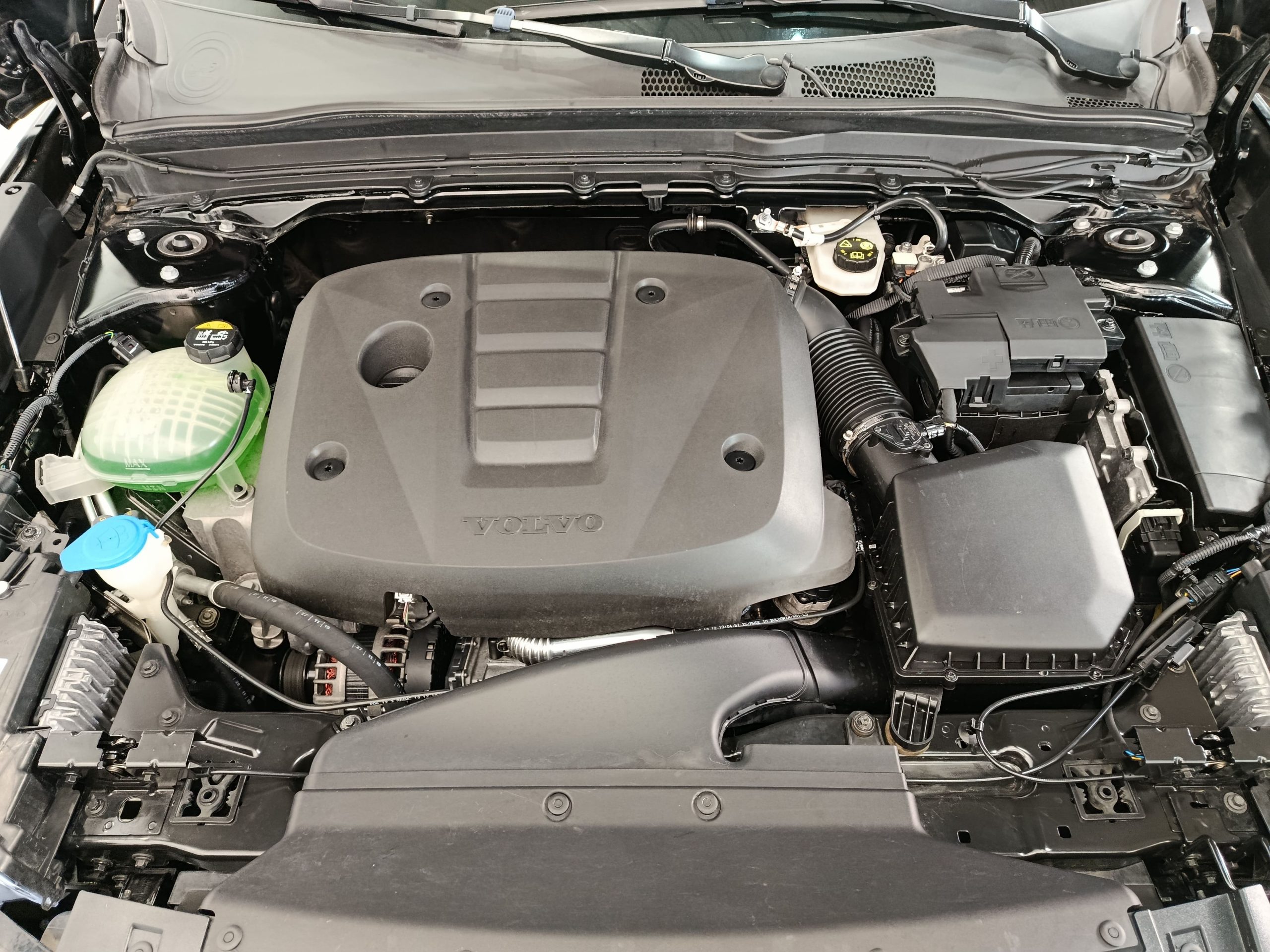 VOLVO XC40 D3 MOMENTUM 150CV - Imagen 24