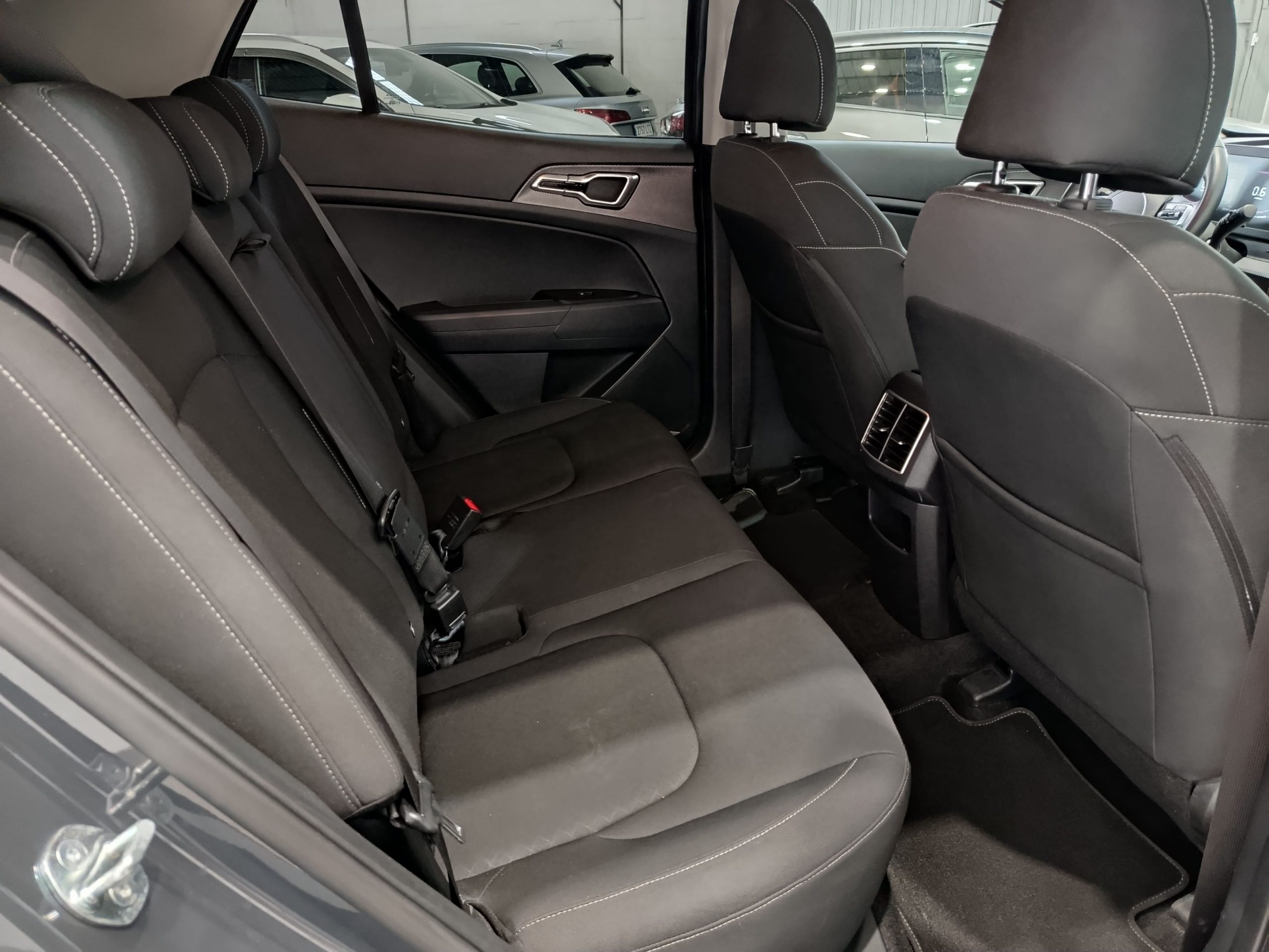 KIA SPORTAGE 1.6T-GDI 150CV CONCEPT 4X2 S&S MT6 - Imagen 12