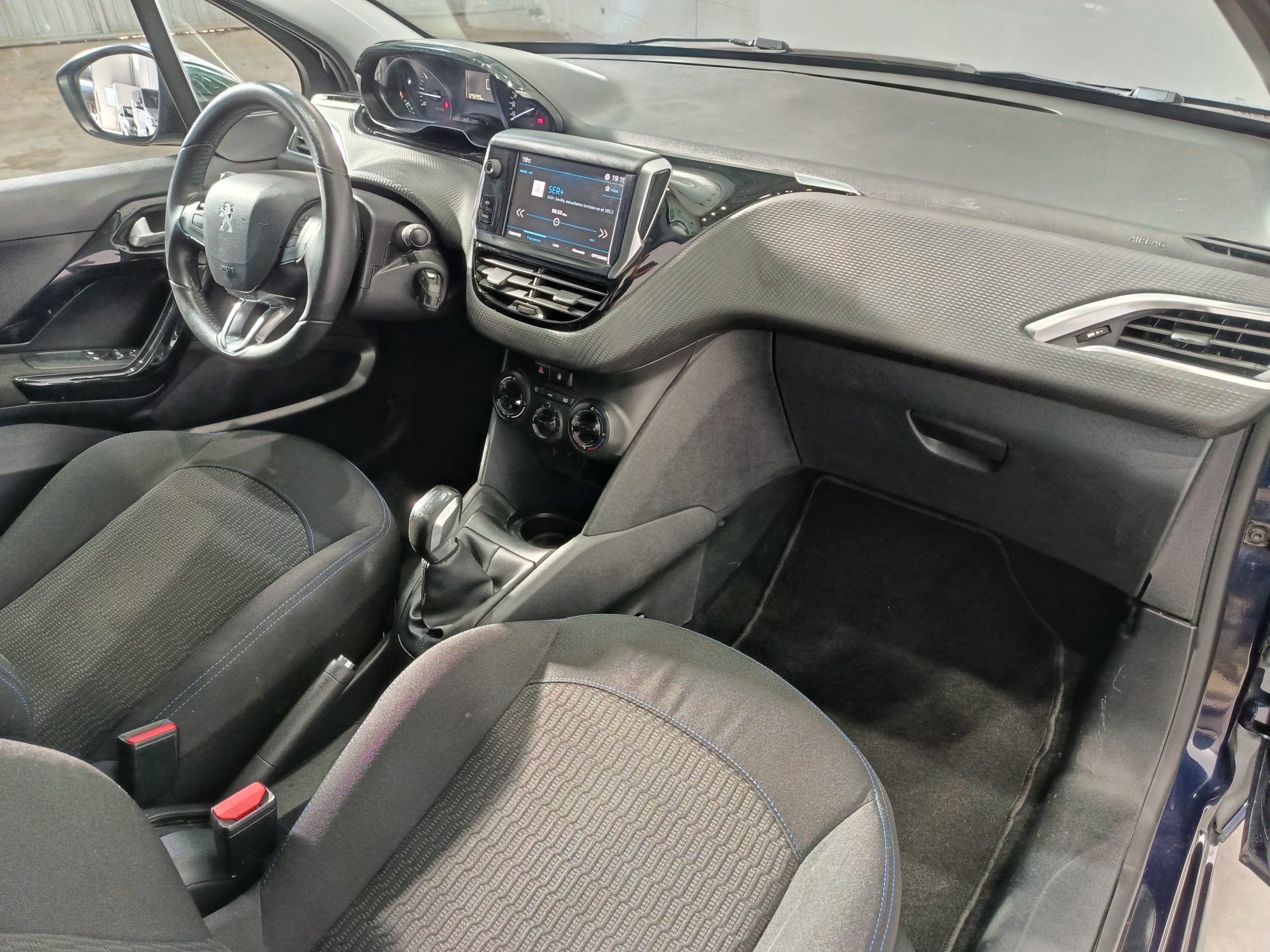 PEUGEOT 208 1.2 STYLE 82CV - Imagen 14
