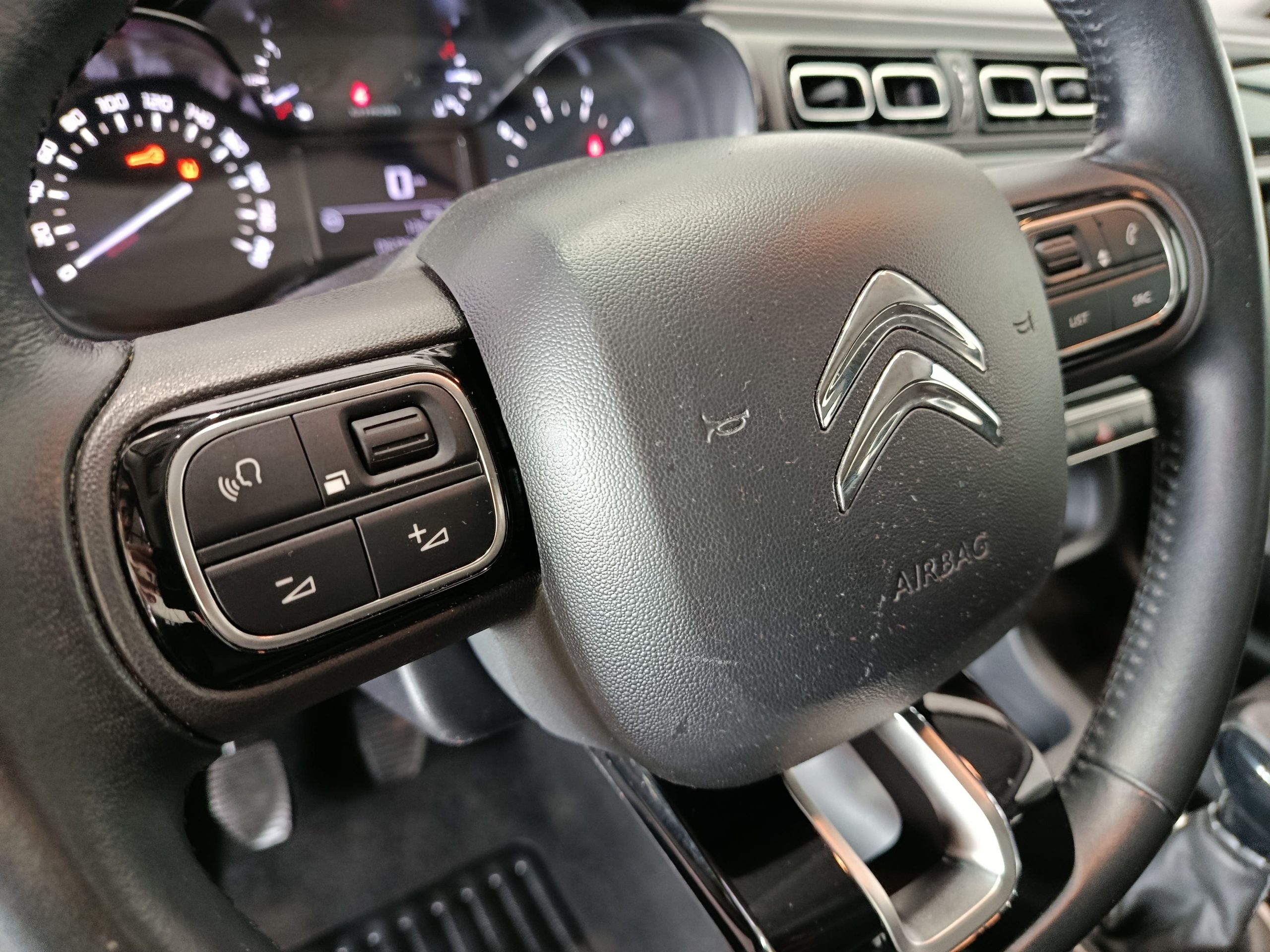 CITROEN C3 1.2 MAX 83CV - Imagen 17