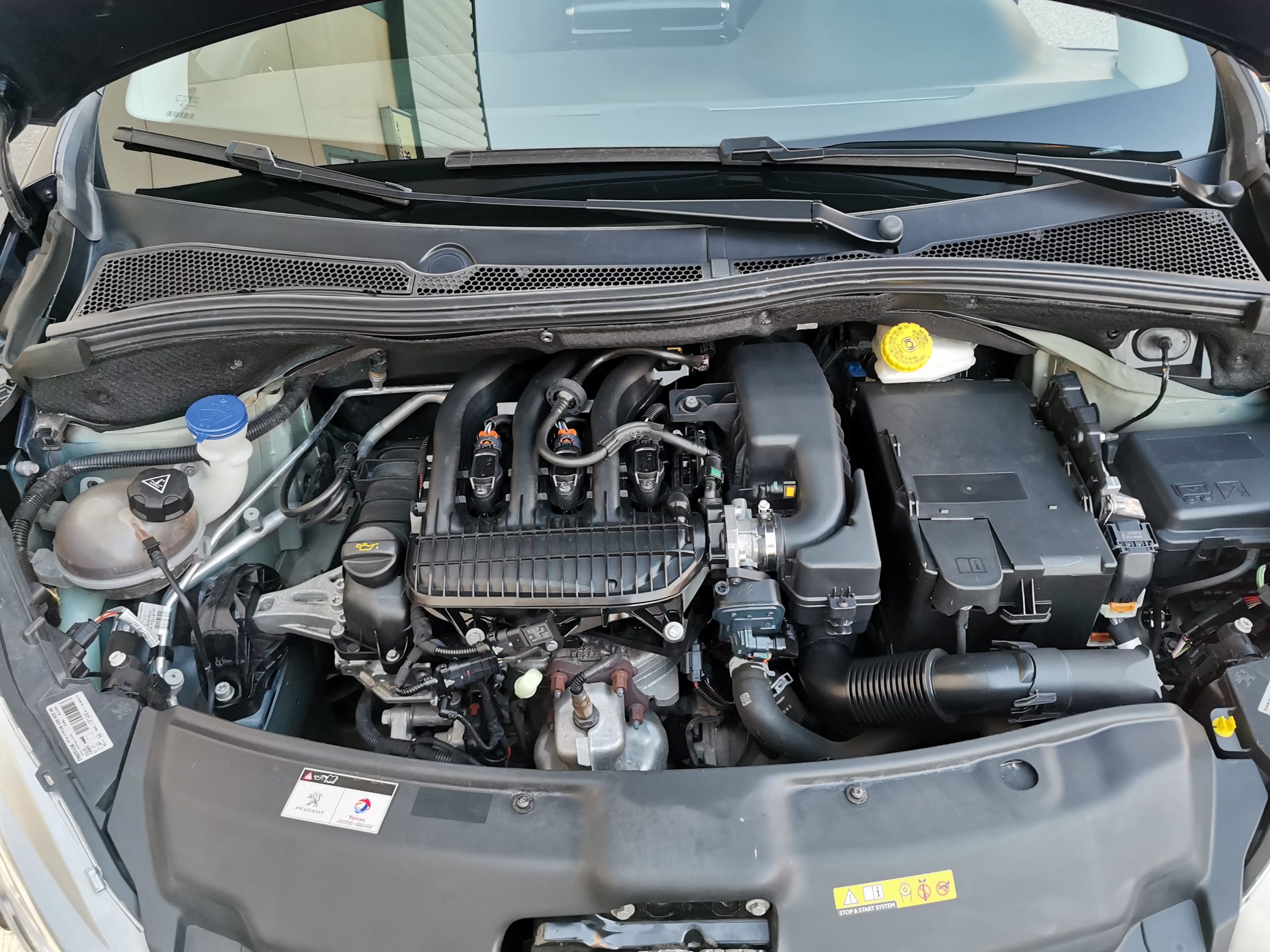 PEUGEOT 208 1.2 STYLE 82CV - Imagen 21