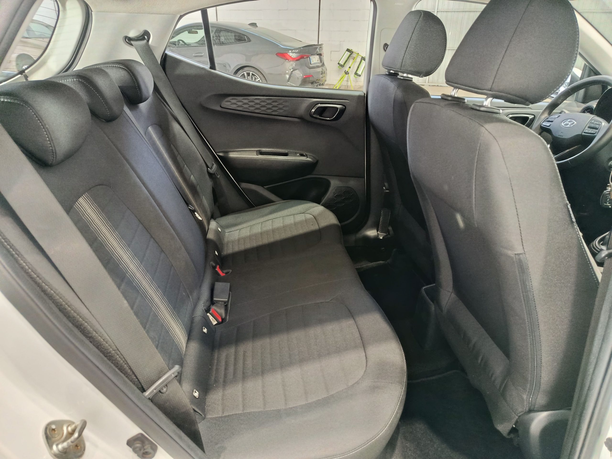 HYUNDAI i10 1.0 KLASS 67cv - Imagen 12