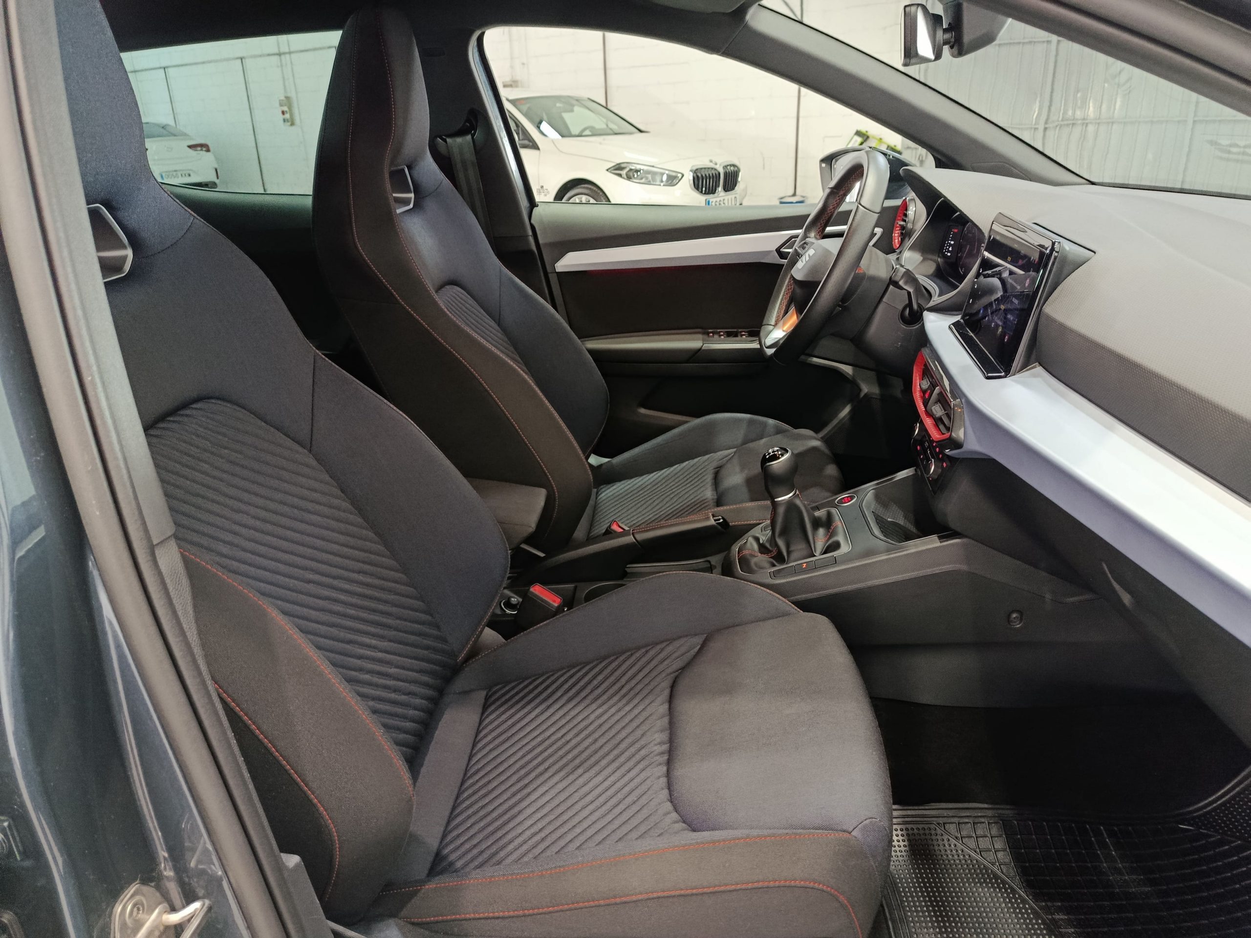 SEAT IBIZA FR SALTA! 1.0TSI 115CV S&S MT6 - Imagen 13