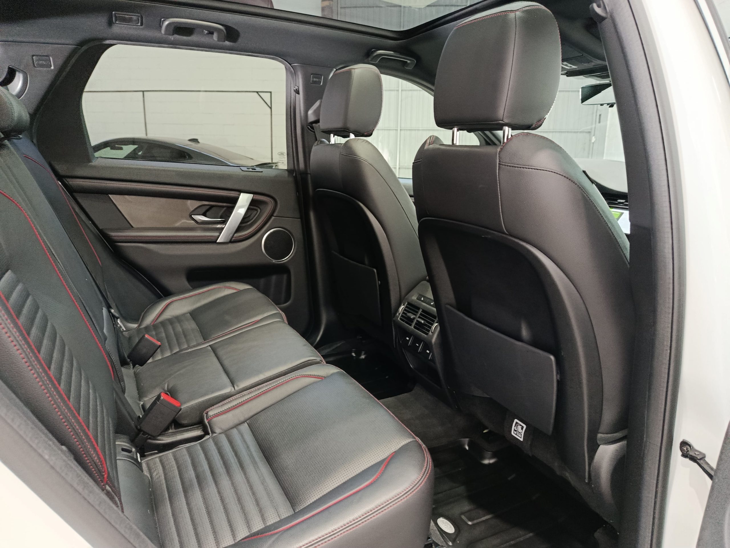 LAND ROVER DISCOVERY SPORT R-DYNAMIC S 2.0TD4 180CV MHEV AWD 7PAX AT9 - Imagen 15