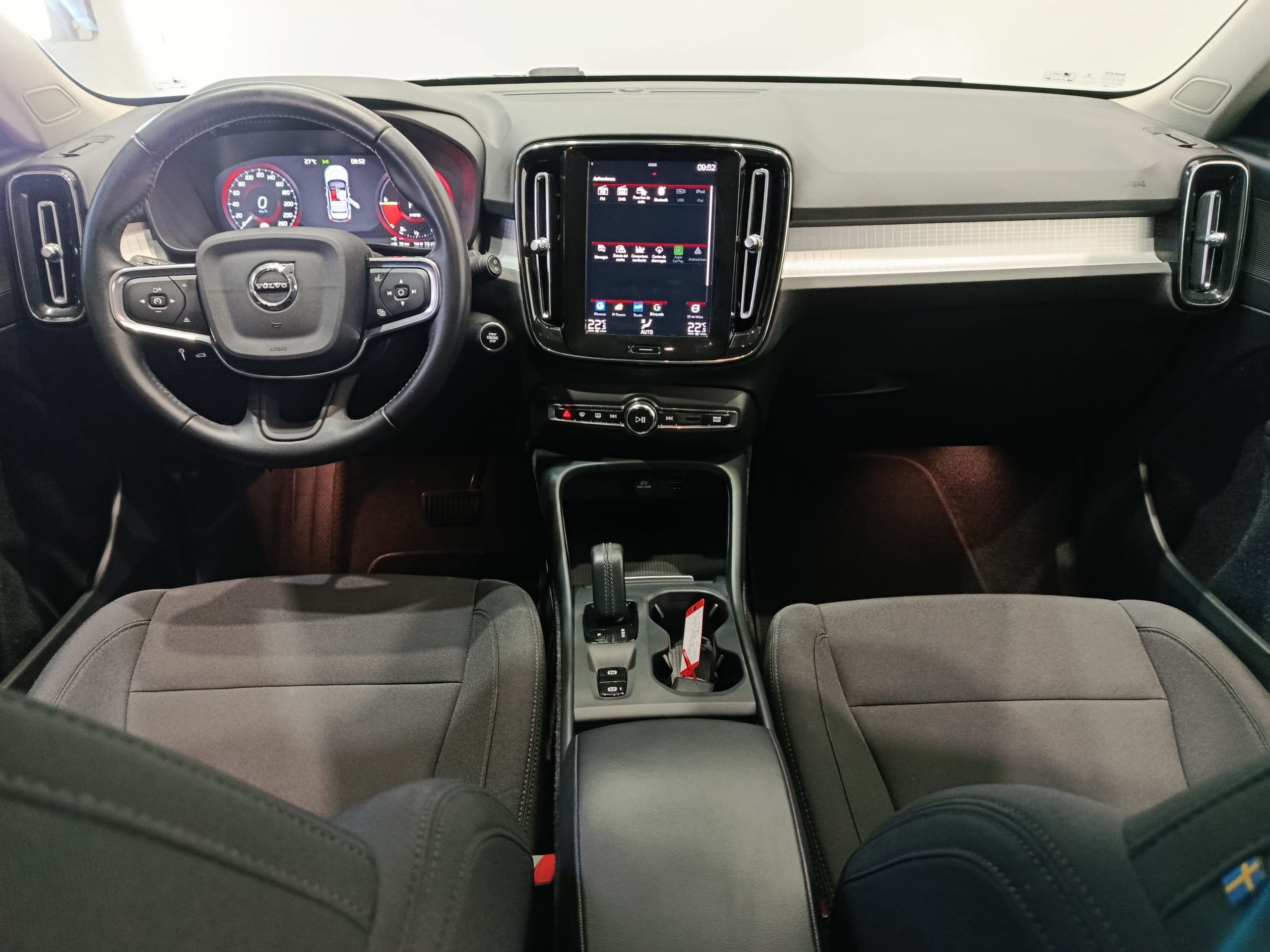 VOLVO XC40 R-DESING 1.5 T4 TWIN RECHARGE 211CV AUTO - Imagen 15