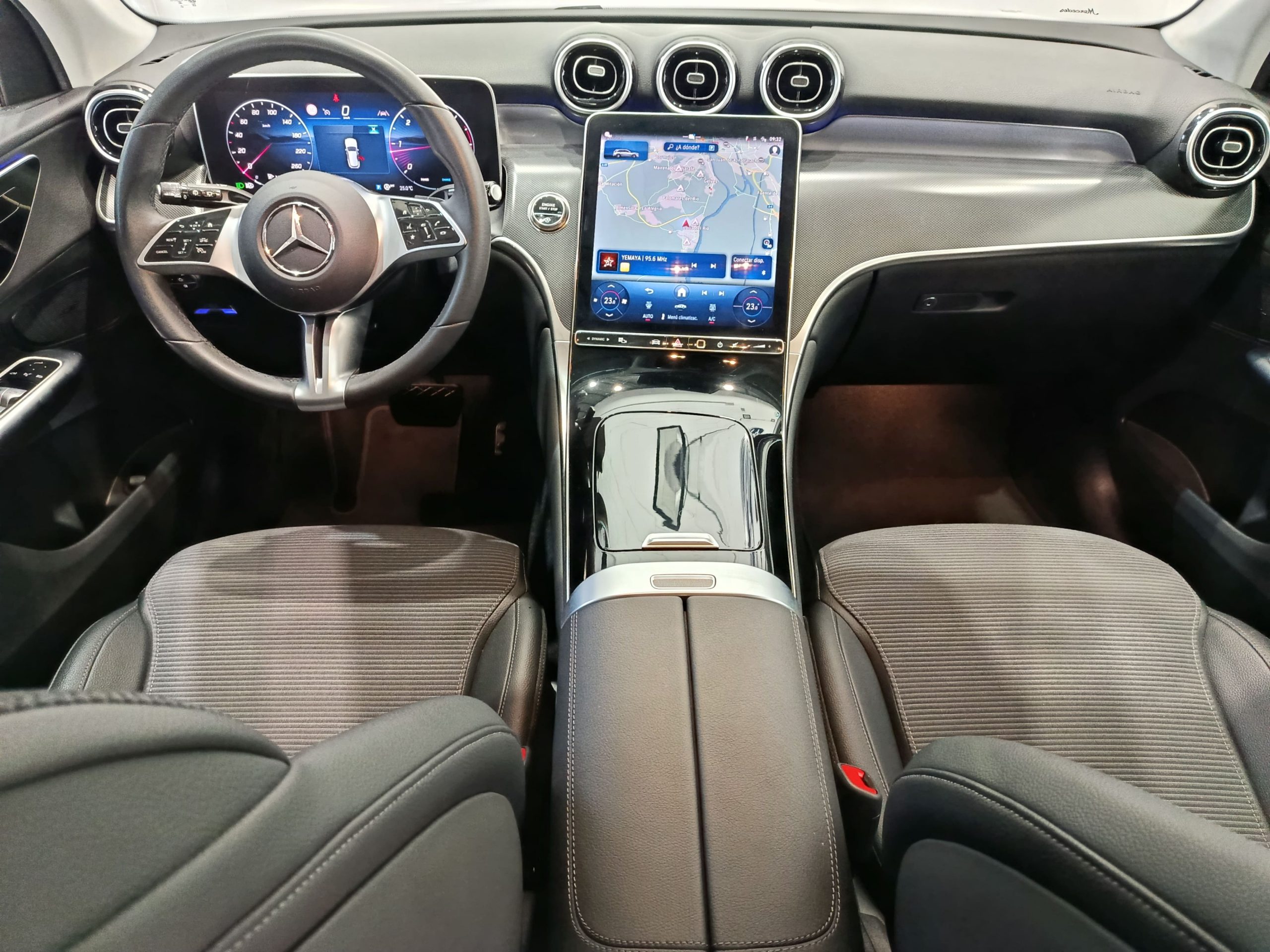 MERCEDES GLC220D 4-MATIC AVANGARDE 195CV 9G-DCT - Imagen 17