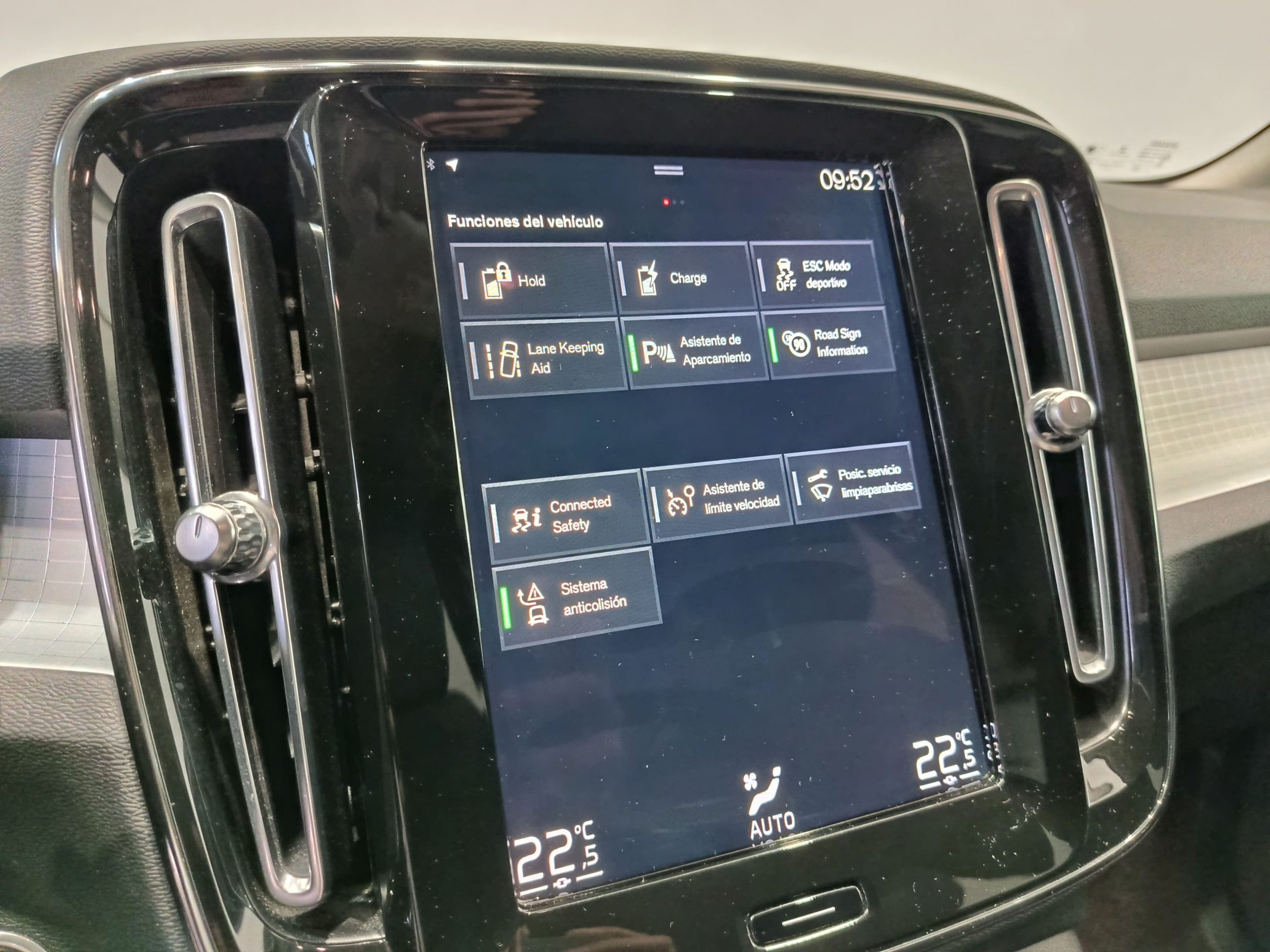 VOLVO XC40 R-DESING 1.5 T4 TWIN RECHARGE 211CV AUTO - Imagen 18