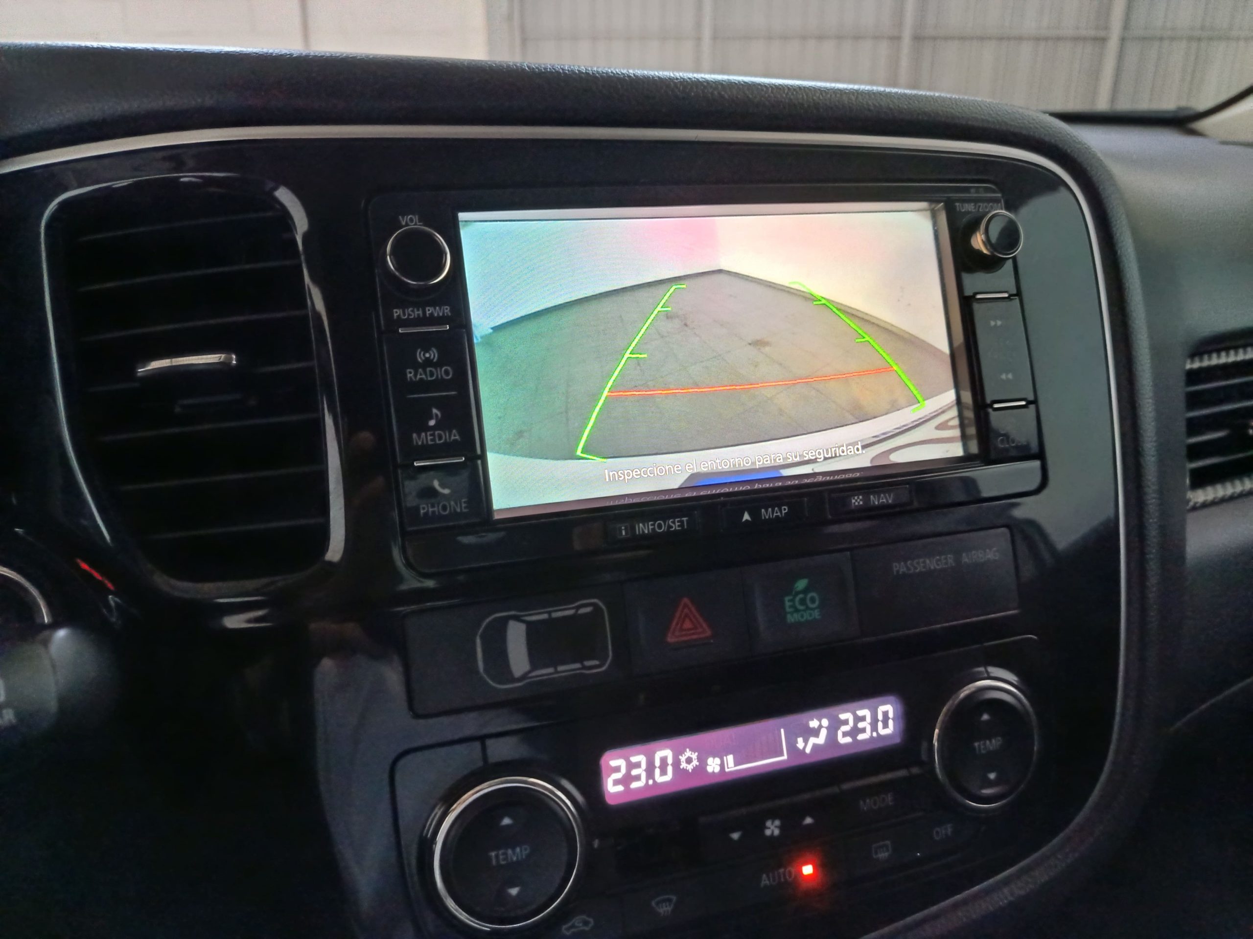 MITSUBISHI OUTLANDER 2.2d 4X4 AUTO MOTION 7 PLAZAS 150CV - Imagen 19