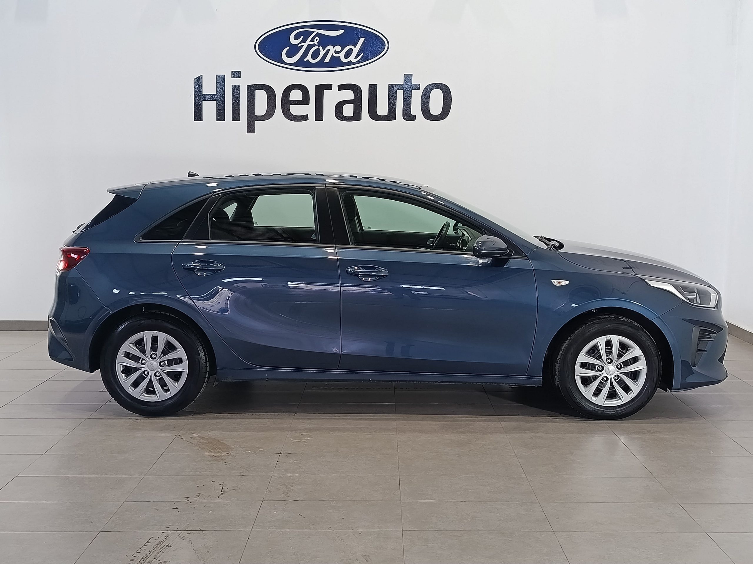KIA CEED 1.0T-GDI 100CV CONCPT ECO-DYNAMICS S&S MT6 - Imagen 19