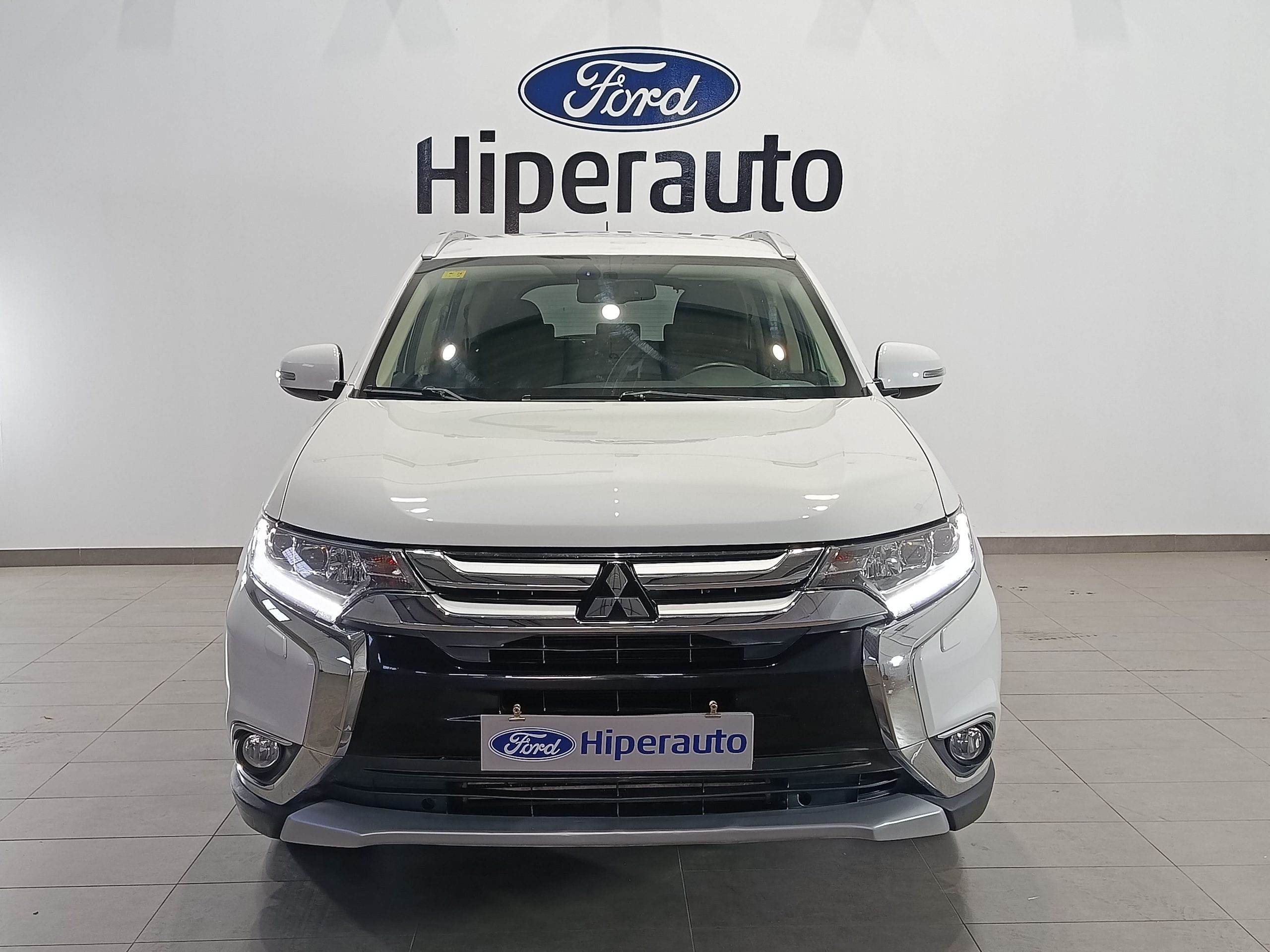 MITSUBISHI OUTLANDER 2.2d 4X4 AUTO MOTION 7 PLAZAS 150CV - Imagen 3