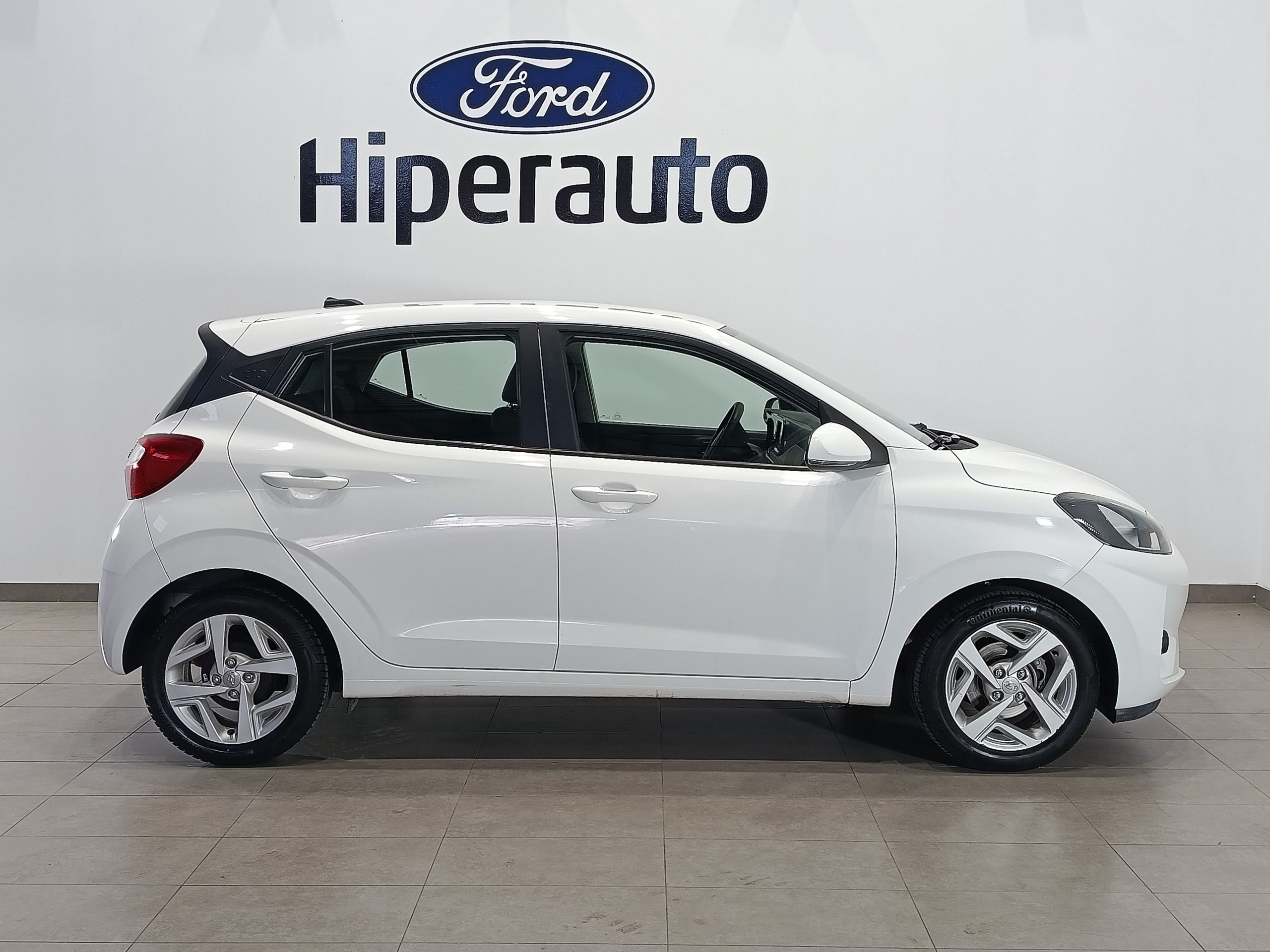 HYUNDAI i10 1.0 KLASS 67cv - Imagen 21